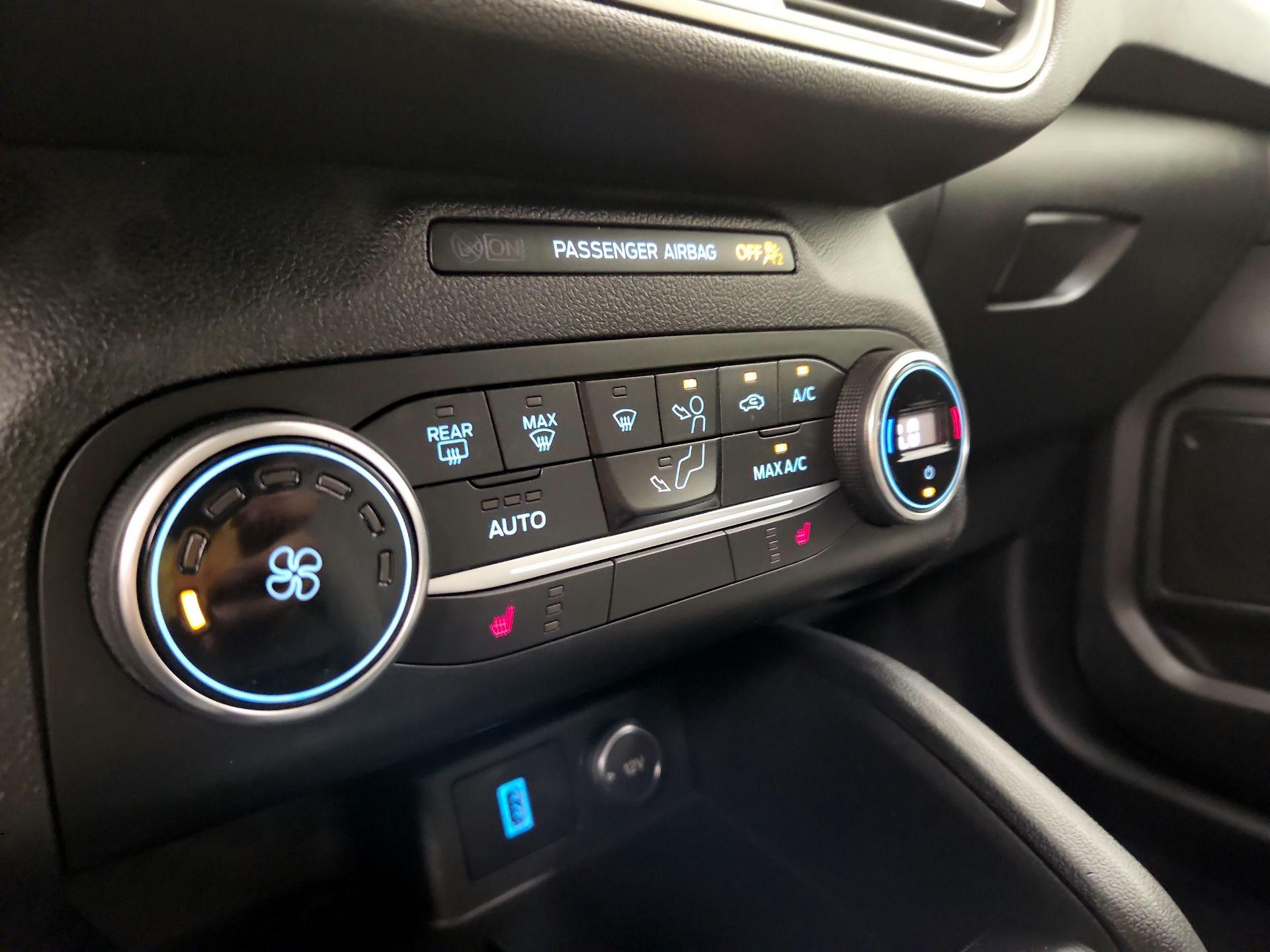 Thumbnail: 2020 Ford Escape - 16