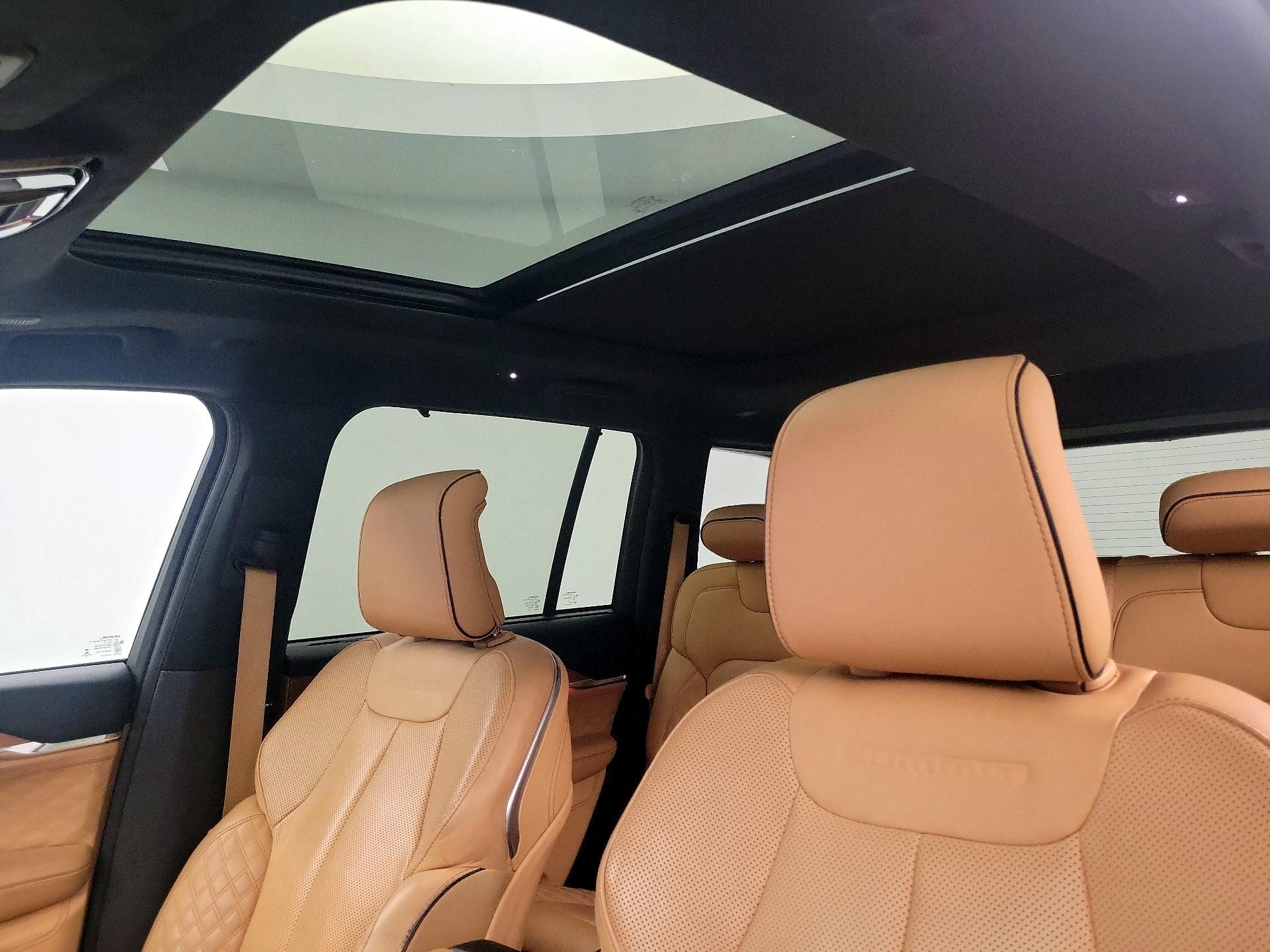 Thumbnail: 2022 Jeep Grand Cherokee - 20