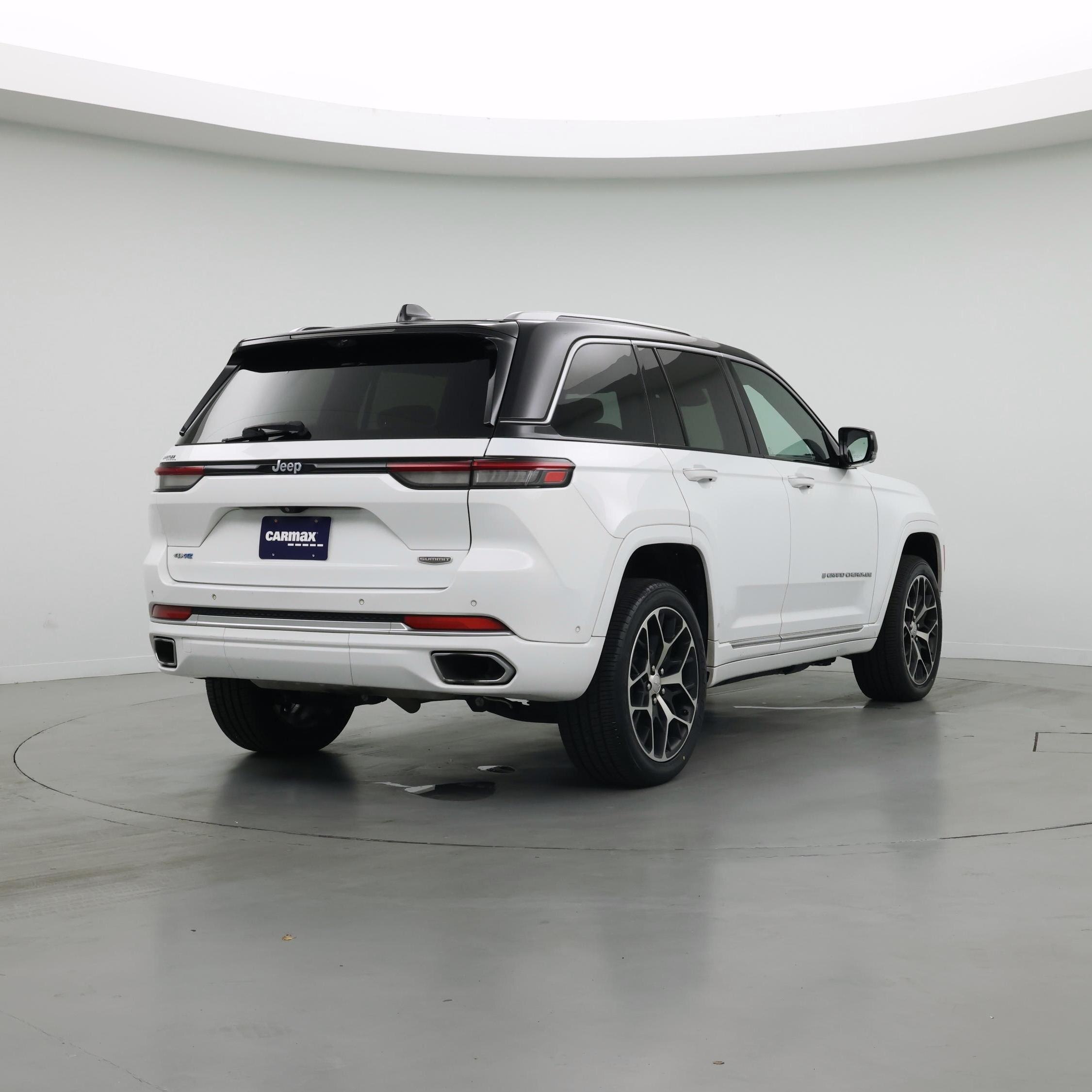 Thumbnail: 2022 Jeep Grand Cherokee - 8