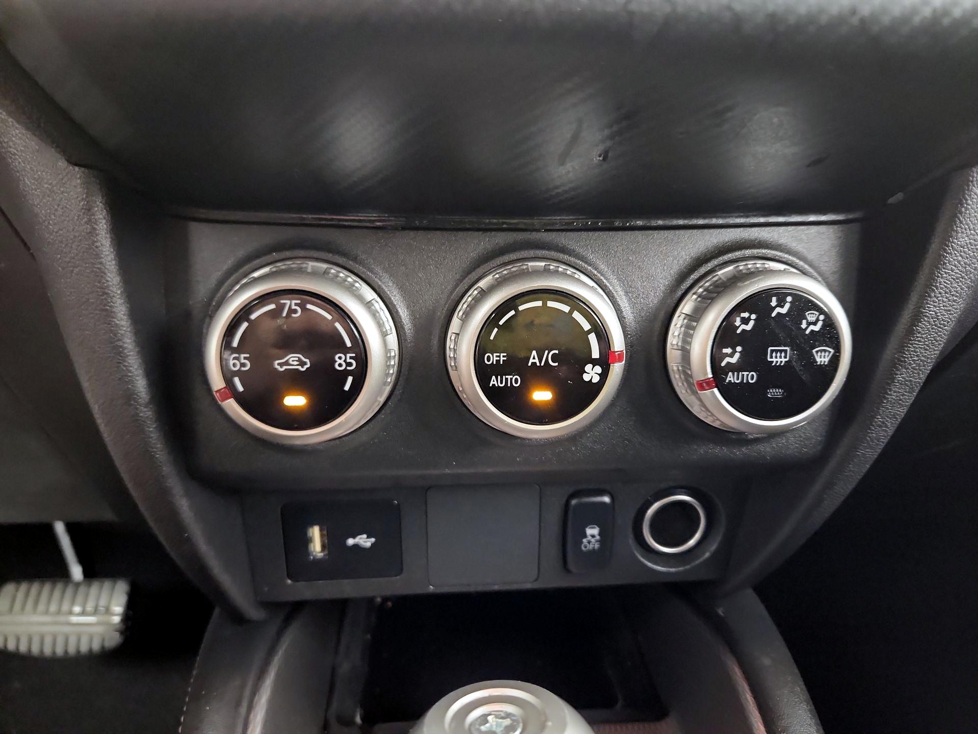 Thumbnail: 2024 Mitsubishi Outlander Sport - 16