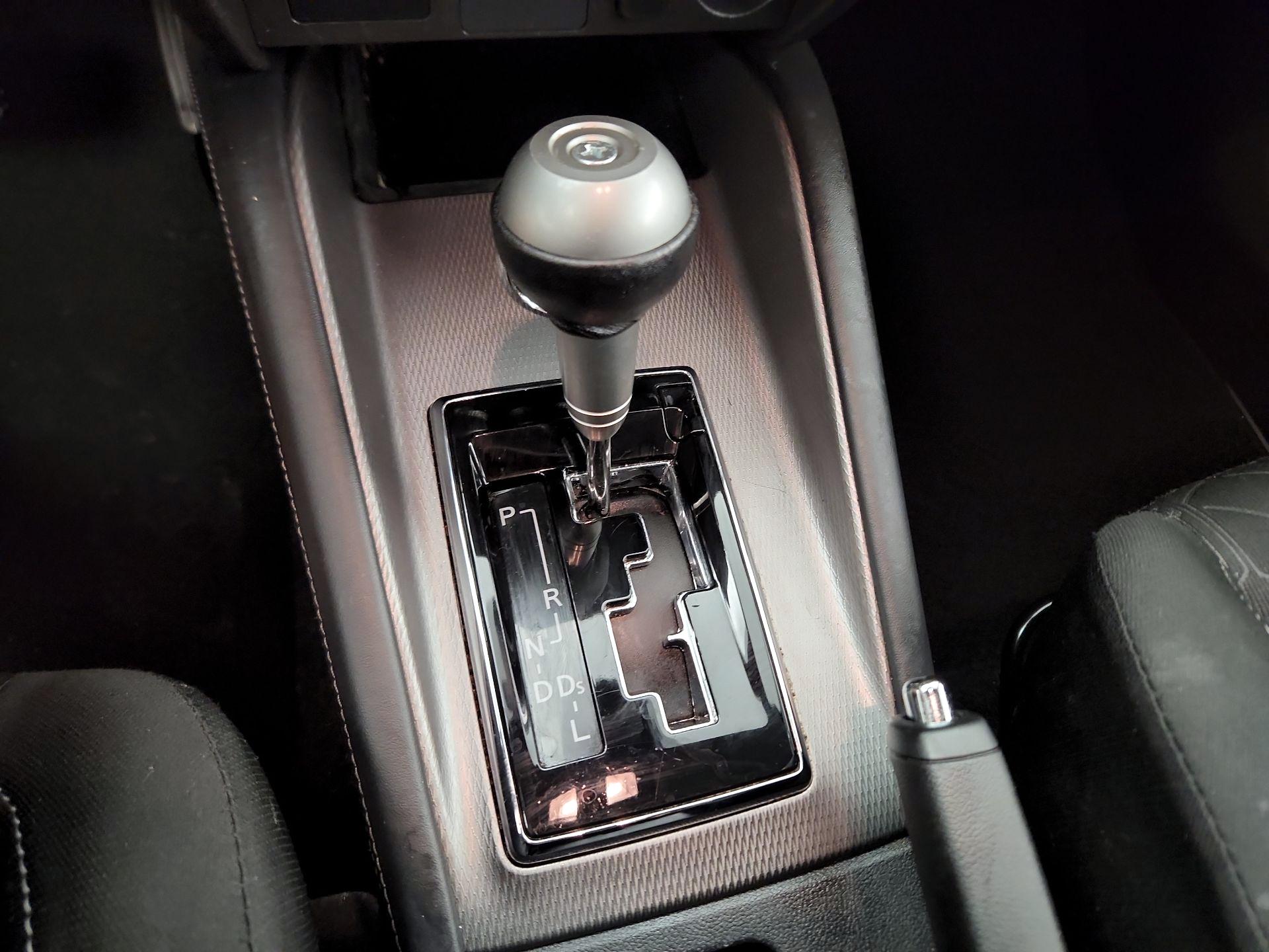 Thumbnail: 2024 Mitsubishi Outlander Sport - 17