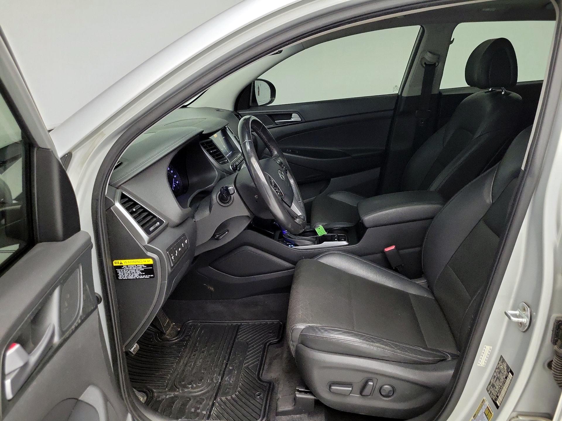 Thumbnail: 2016 Hyundai Tucson - 11