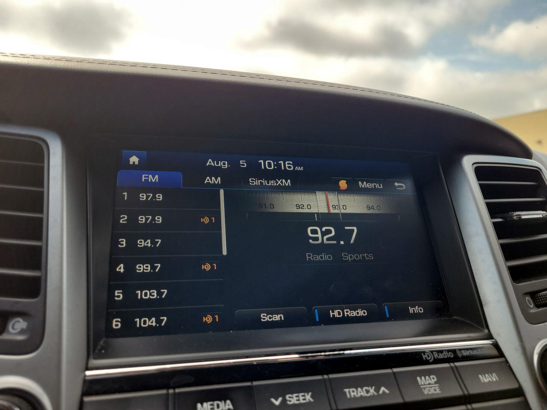 Thumbnail: 2016 Hyundai Tucson - 16
