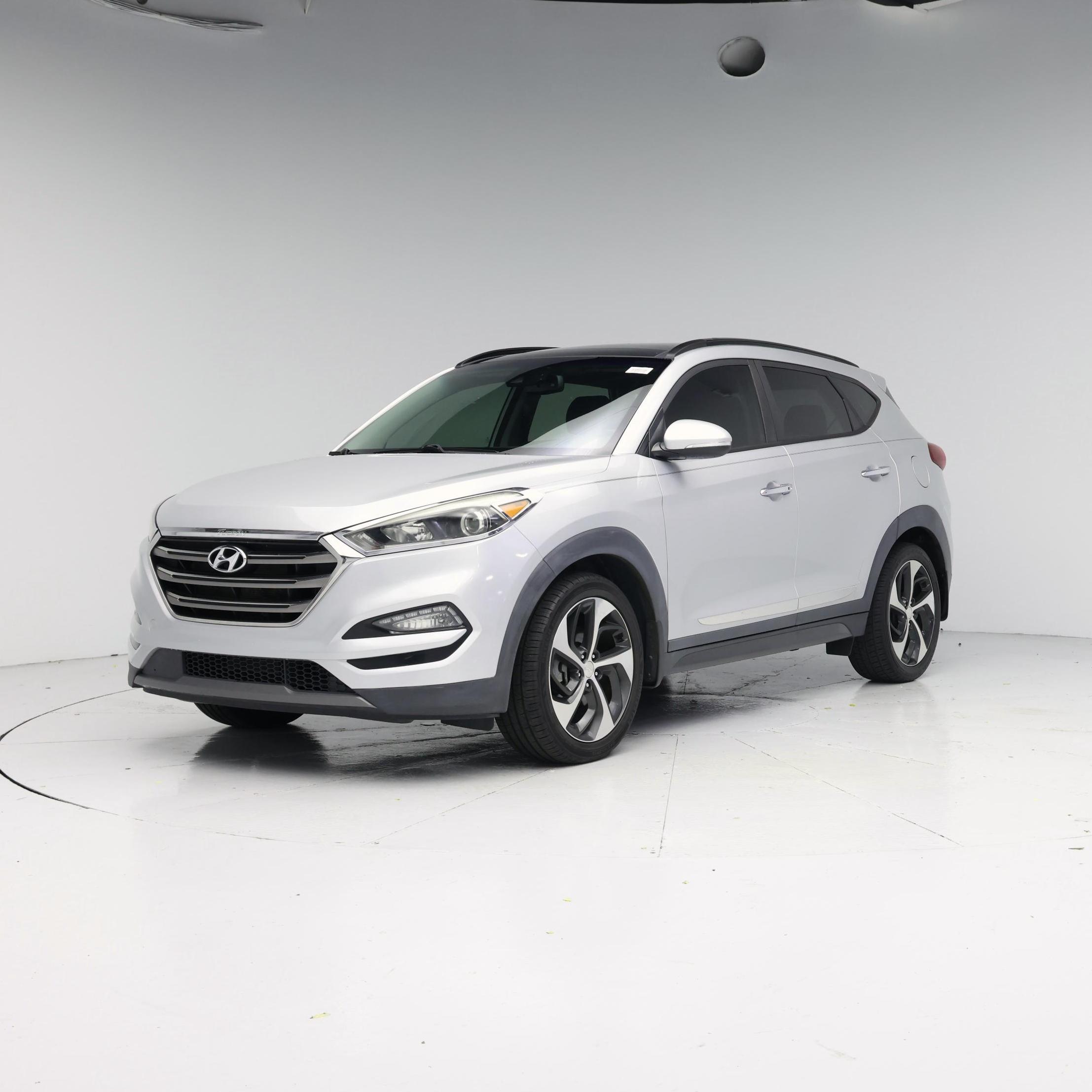 Thumbnail: 2016 Hyundai Tucson - 4