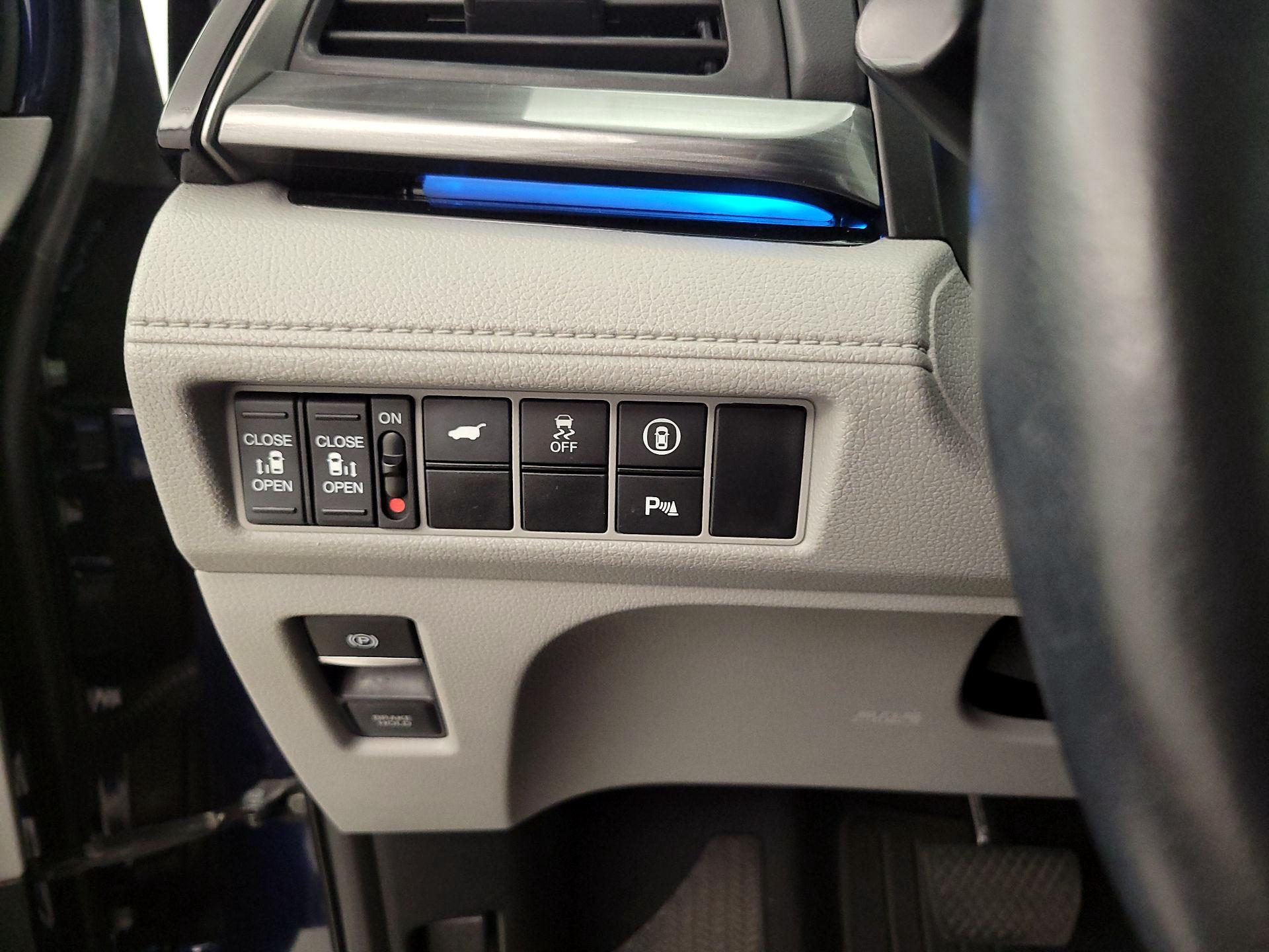 Thumbnail: 2022 Honda Odyssey - 13