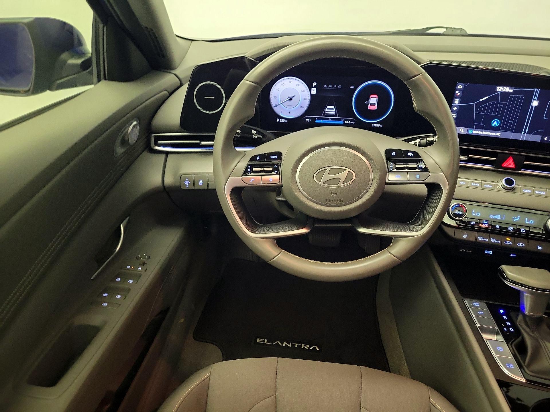 Thumbnail: 2024 Hyundai Elantra - 10