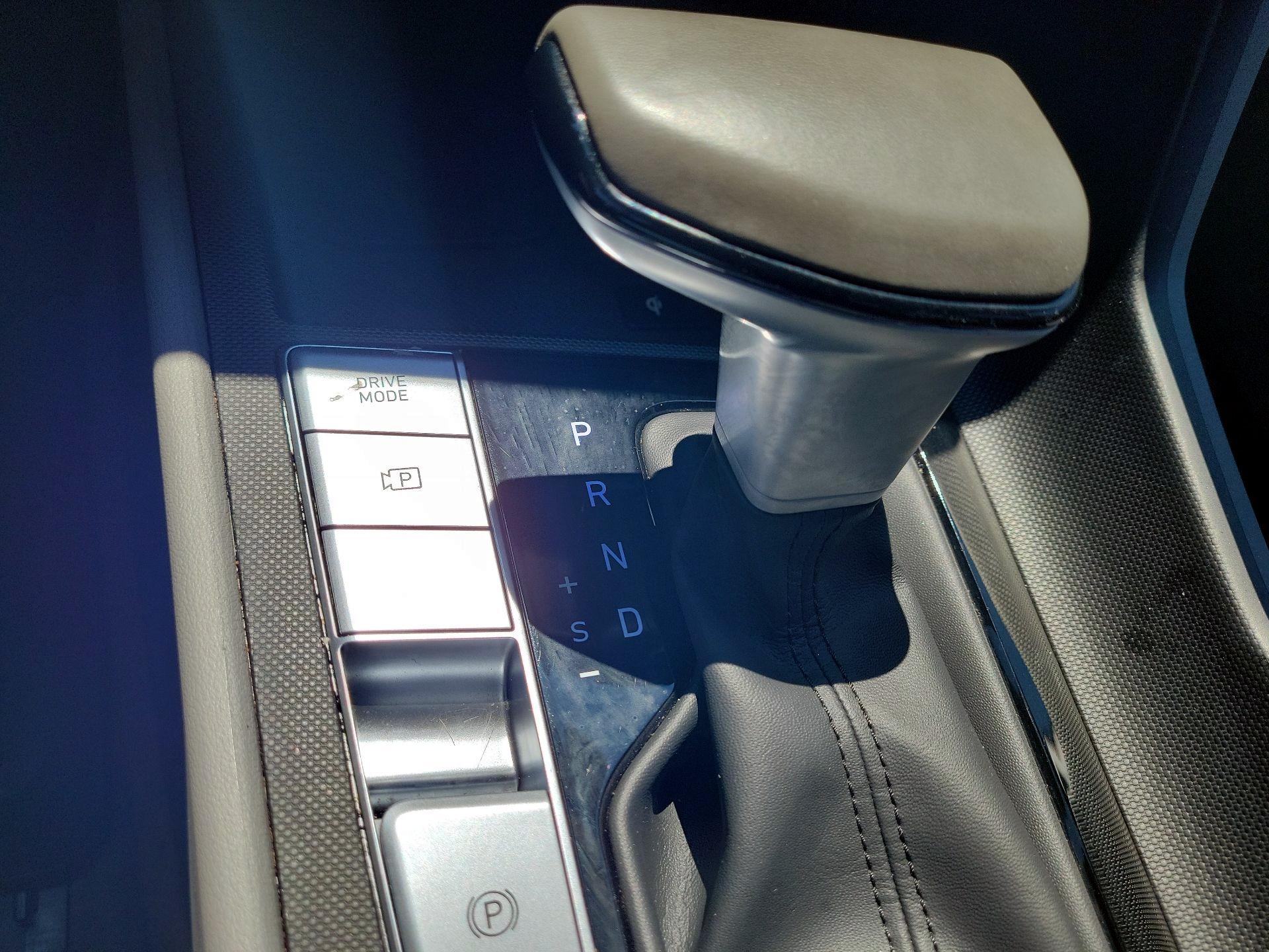 Thumbnail: 2024 Hyundai Elantra - 18