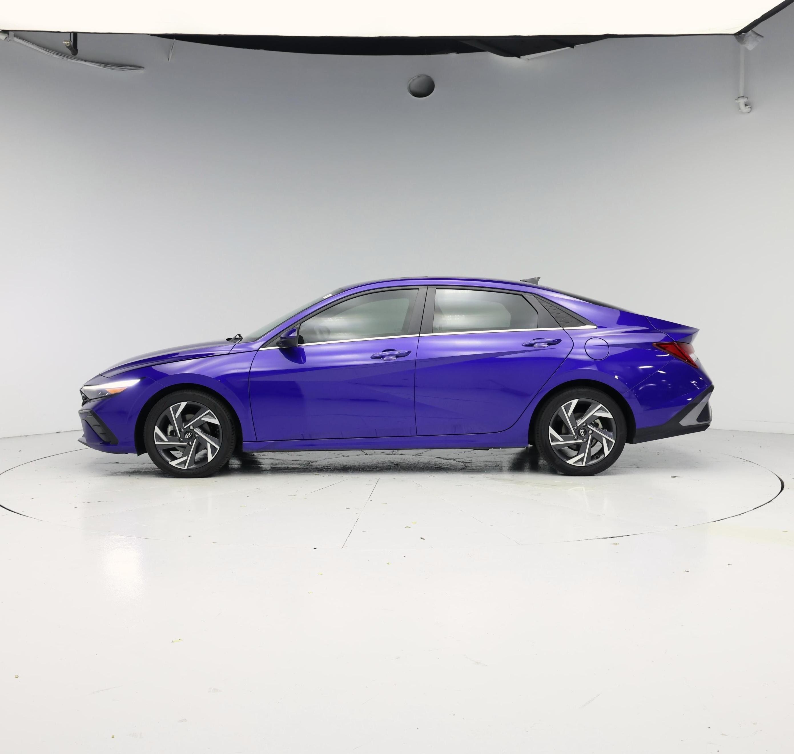 Thumbnail: 2024 Hyundai Elantra - 3