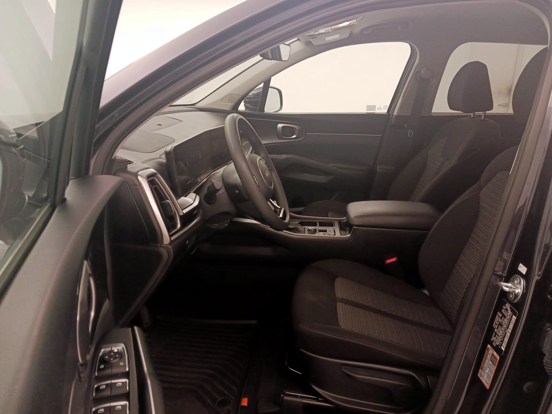 Thumbnail: 2025 Kia Sorento - 11