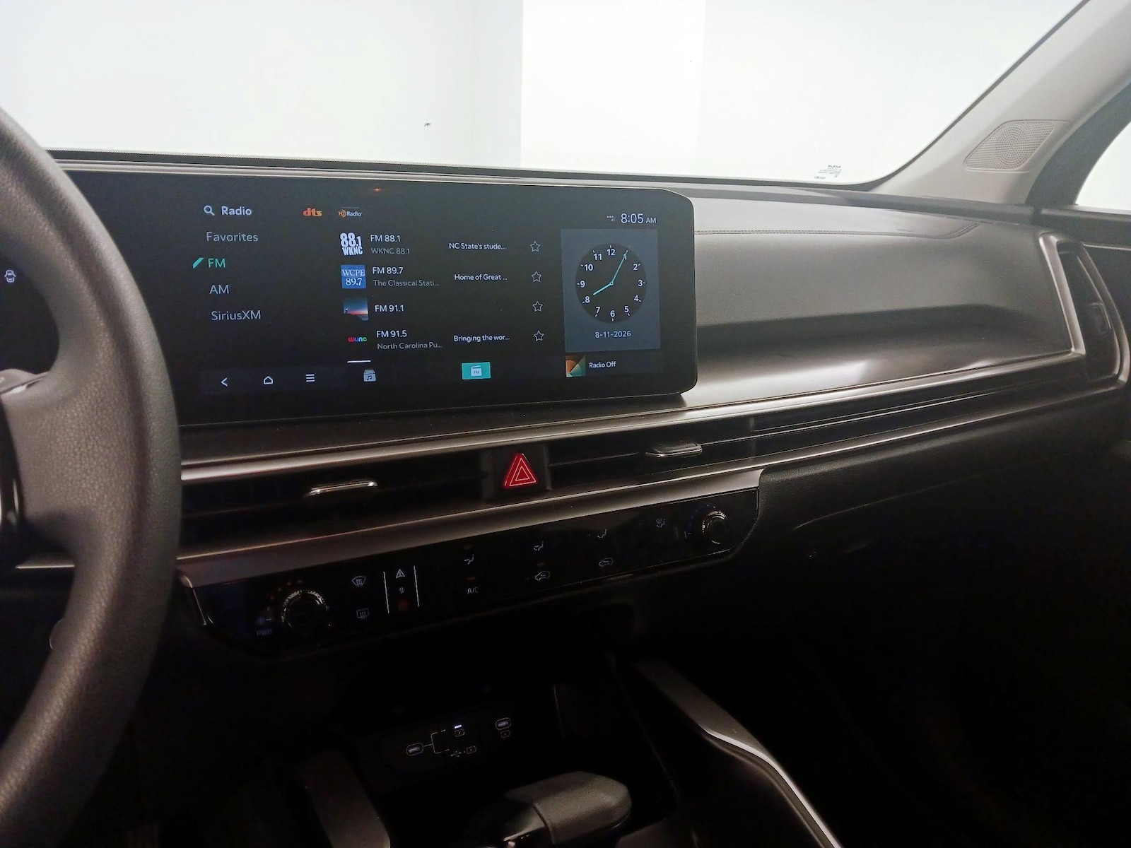 2025 Kia Sorento LX - Photo 16