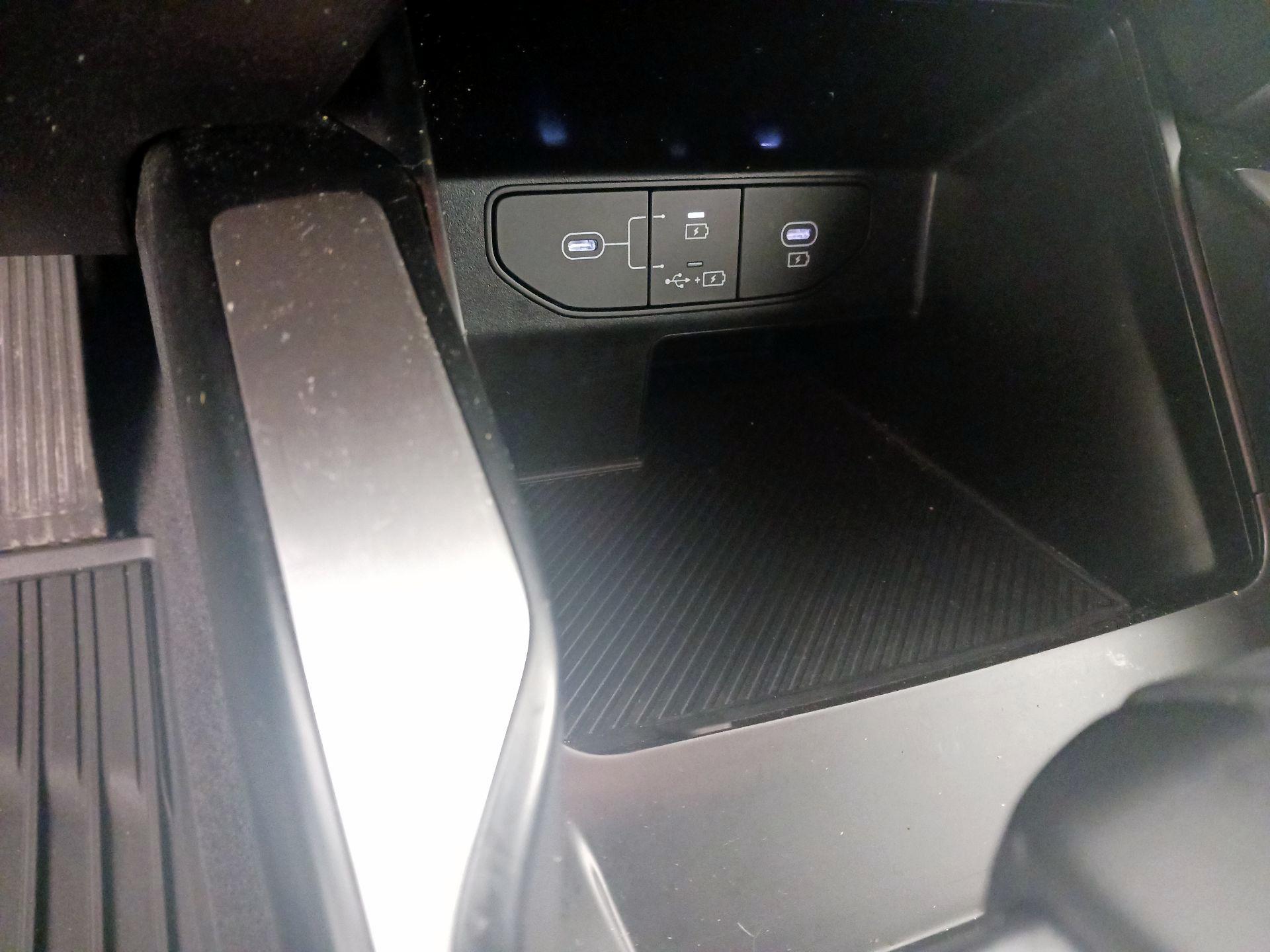 Thumbnail: 2025 Kia Sorento - 18
