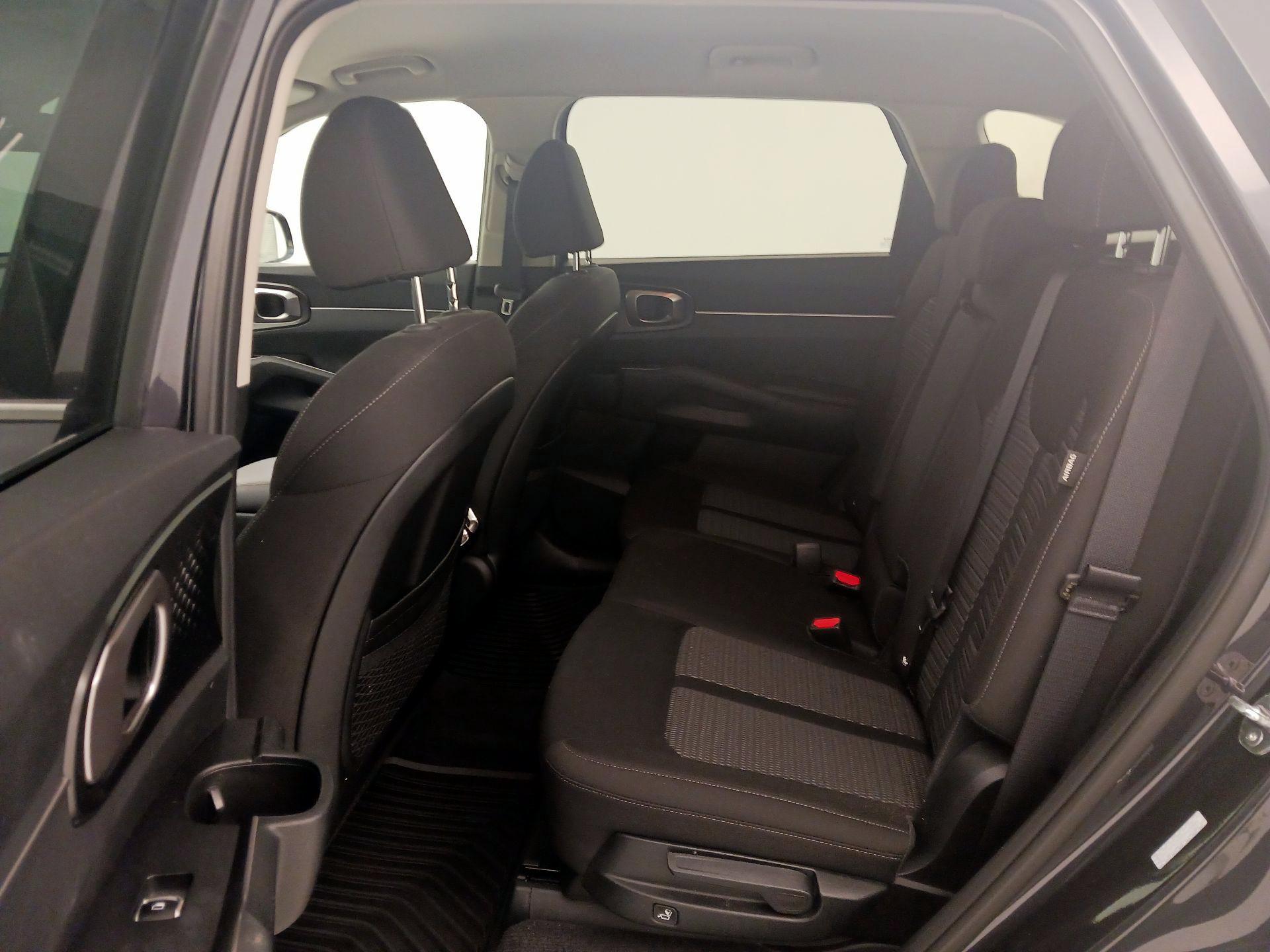 Thumbnail: 2025 Kia Sorento - 19