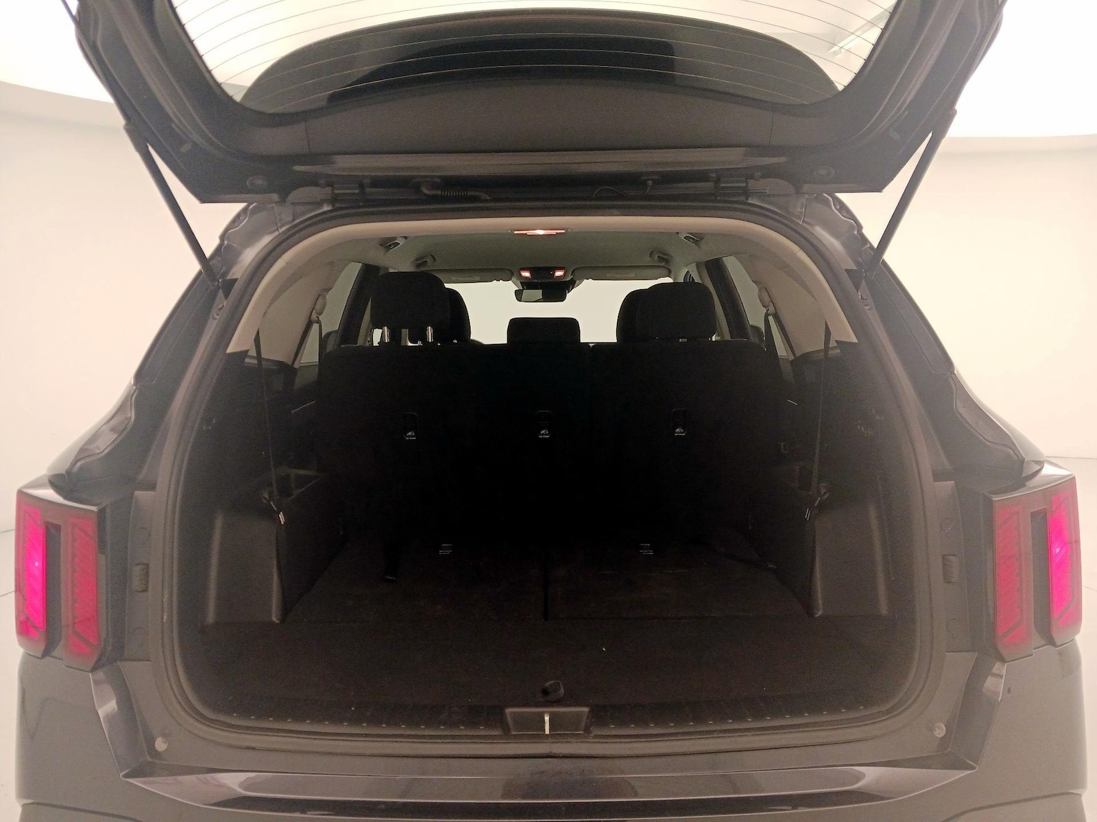 2025 Kia Sorento LX - Photo 23