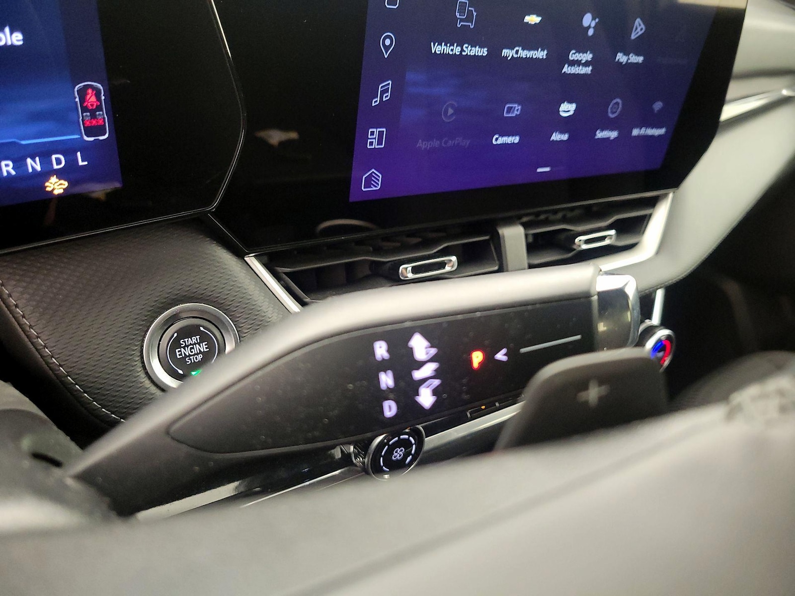 2025 Chevrolet Equinox LT - Photo 18