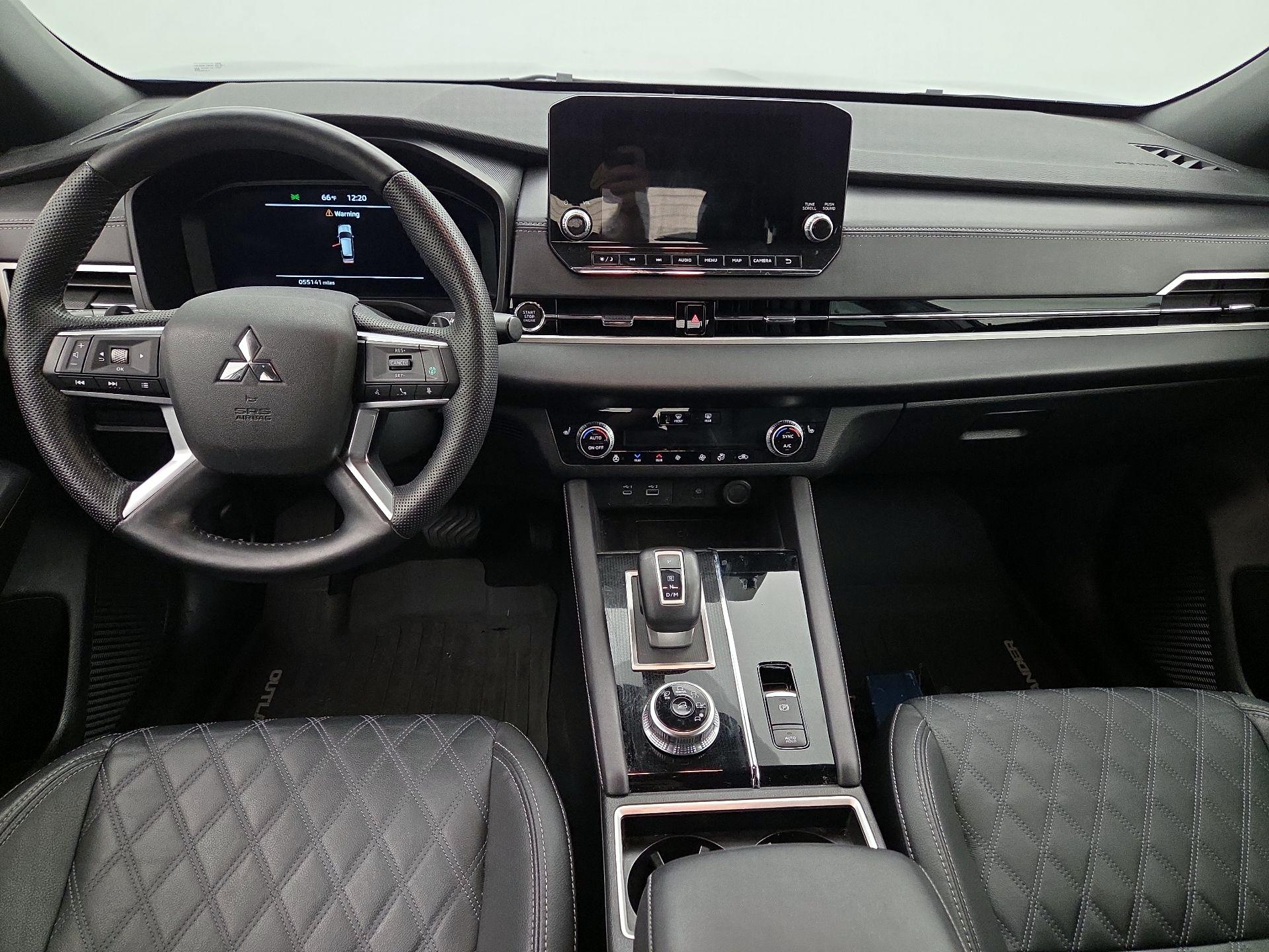 Thumbnail: 2023 Mitsubishi Outlander - 9