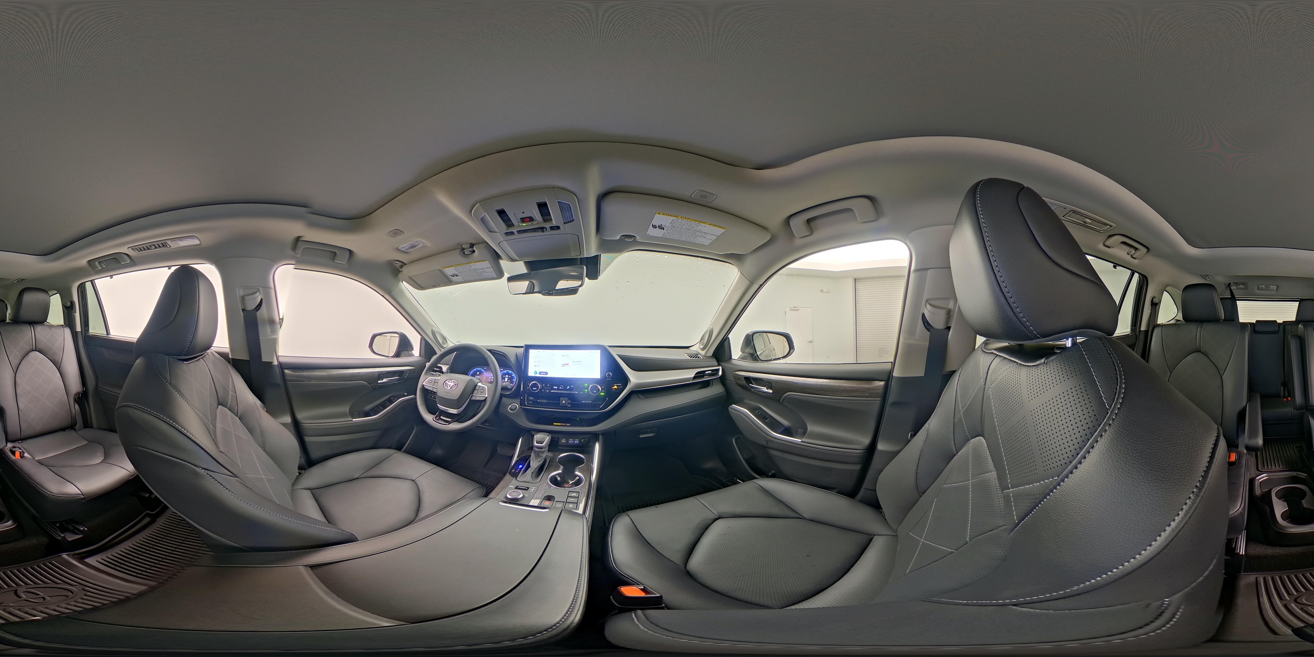 2026 Toyota Highlander Platinum - Photo 26
