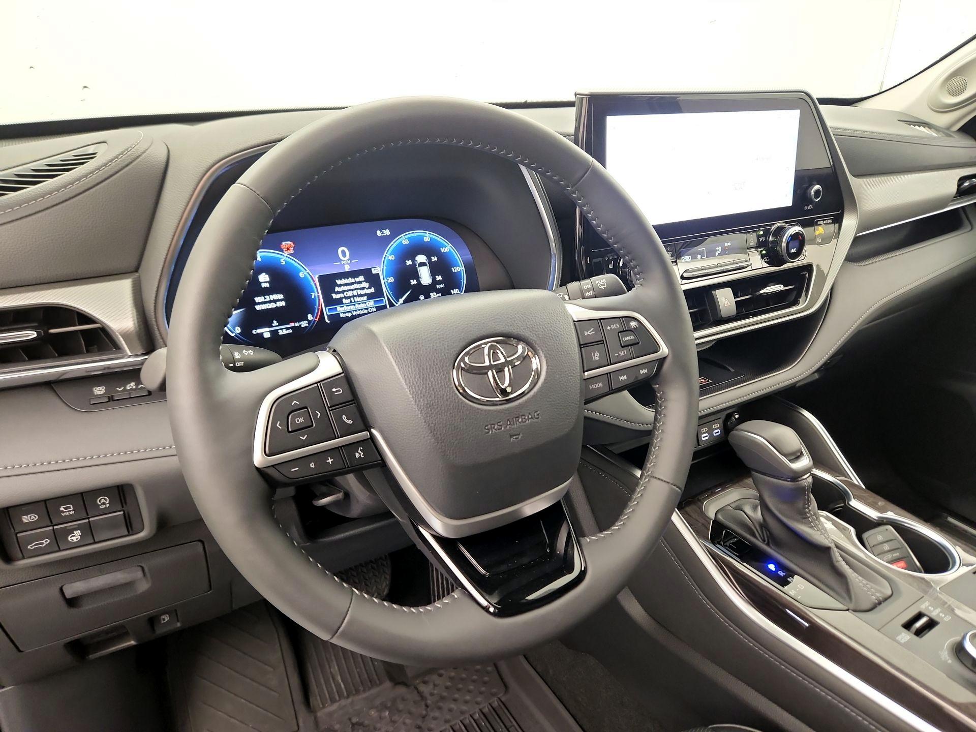 Thumbnail: 2026 Toyota Highlander - 9