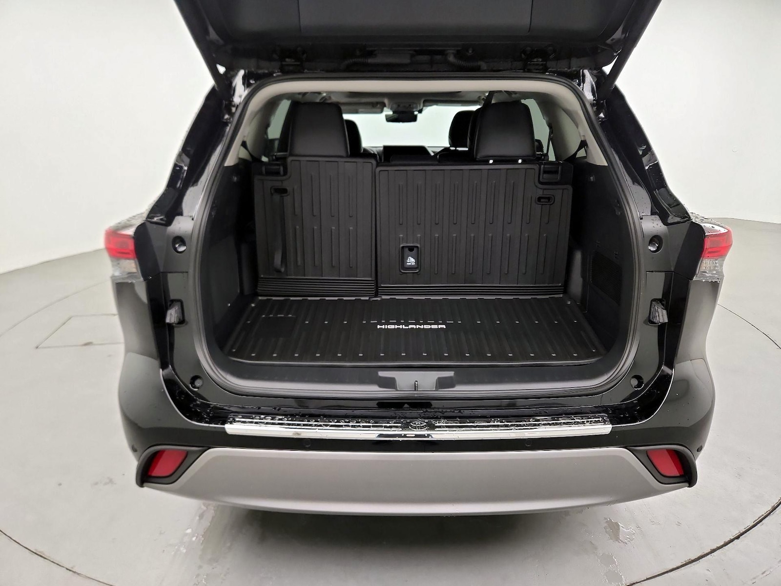 2026 Toyota Highlander Platinum - Photo 23