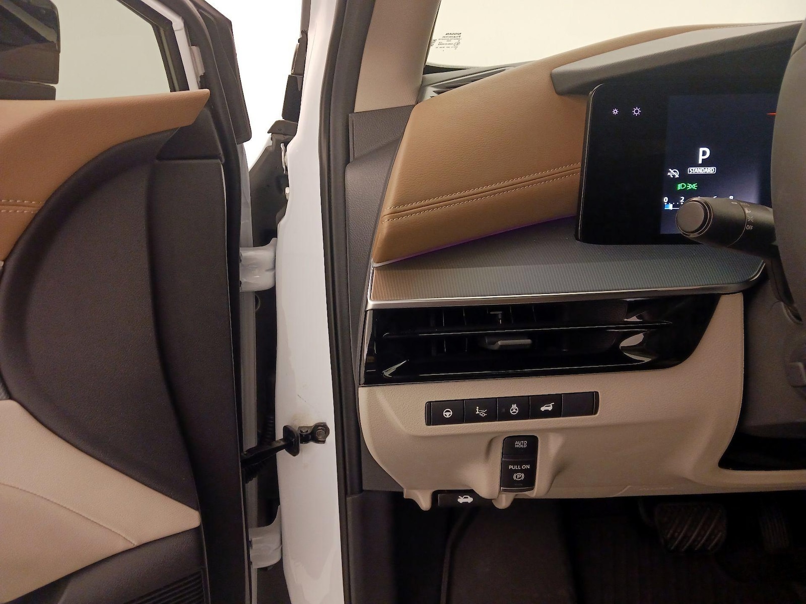 2025 Nissan Murano Platinum - Photo 14