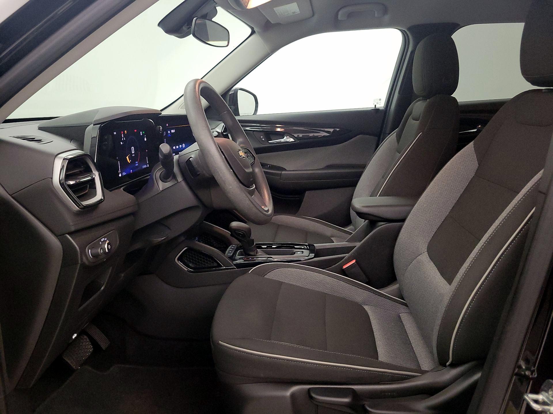 Thumbnail: 2025 Chevrolet TrailBlazer - 9