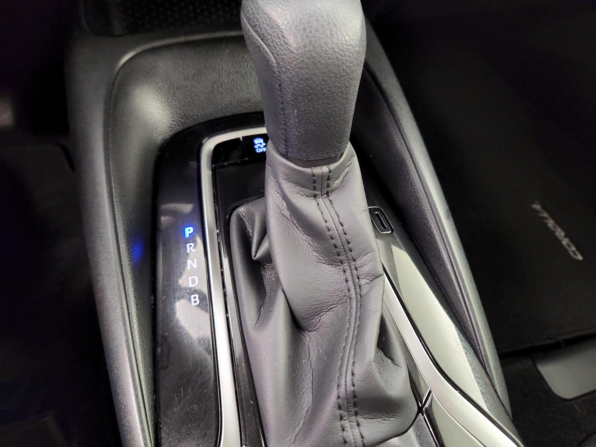 Thumbnail: 2021 Toyota Corolla - 16