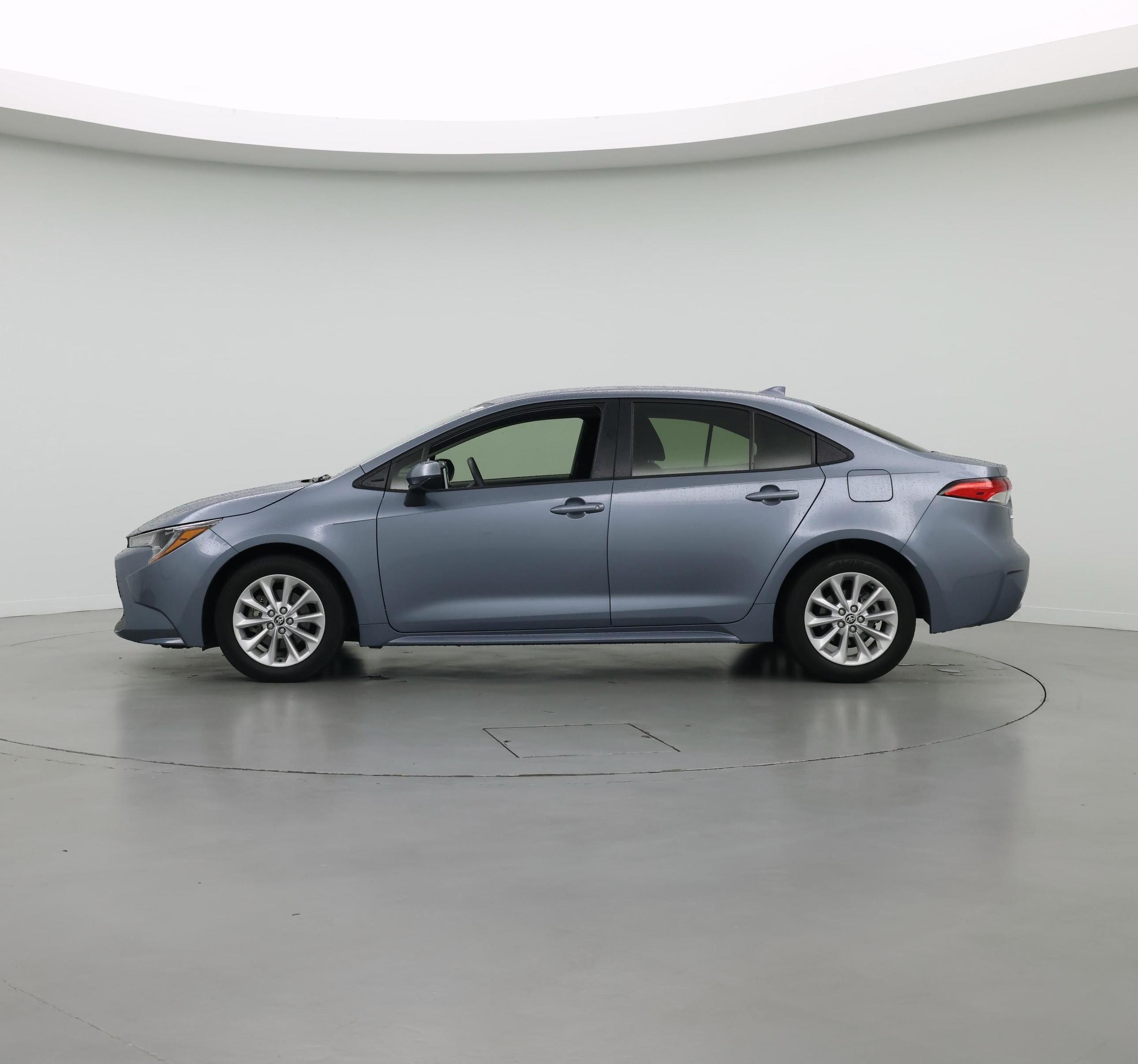 Thumbnail: 2021 Toyota Corolla - 3