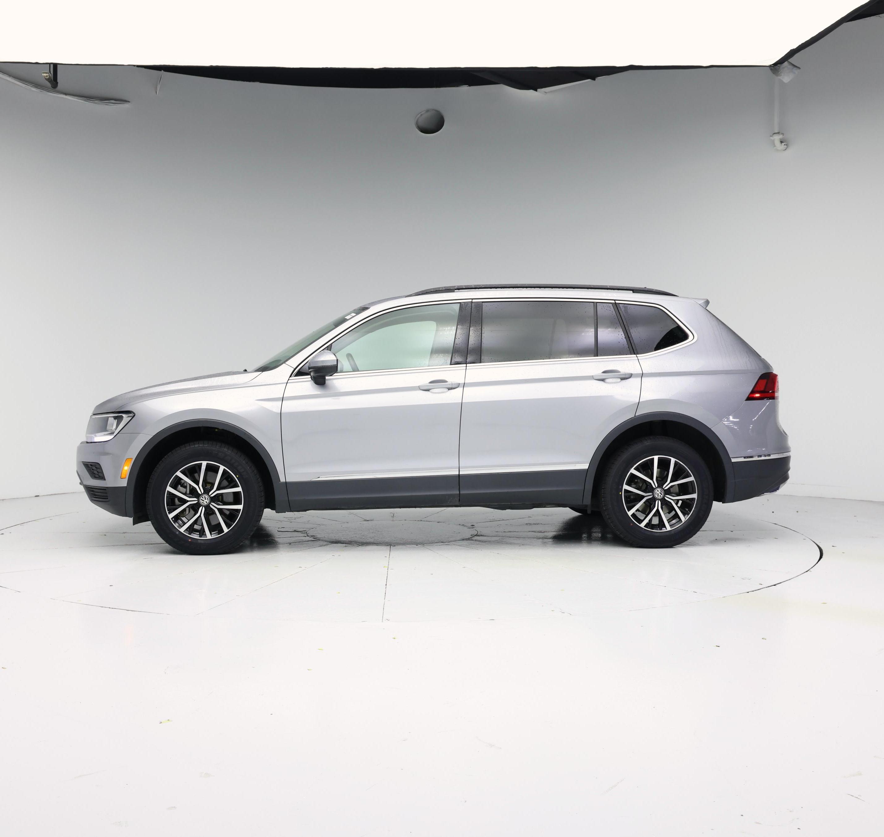Thumbnail: 2021 Volkswagen Tiguan - 3