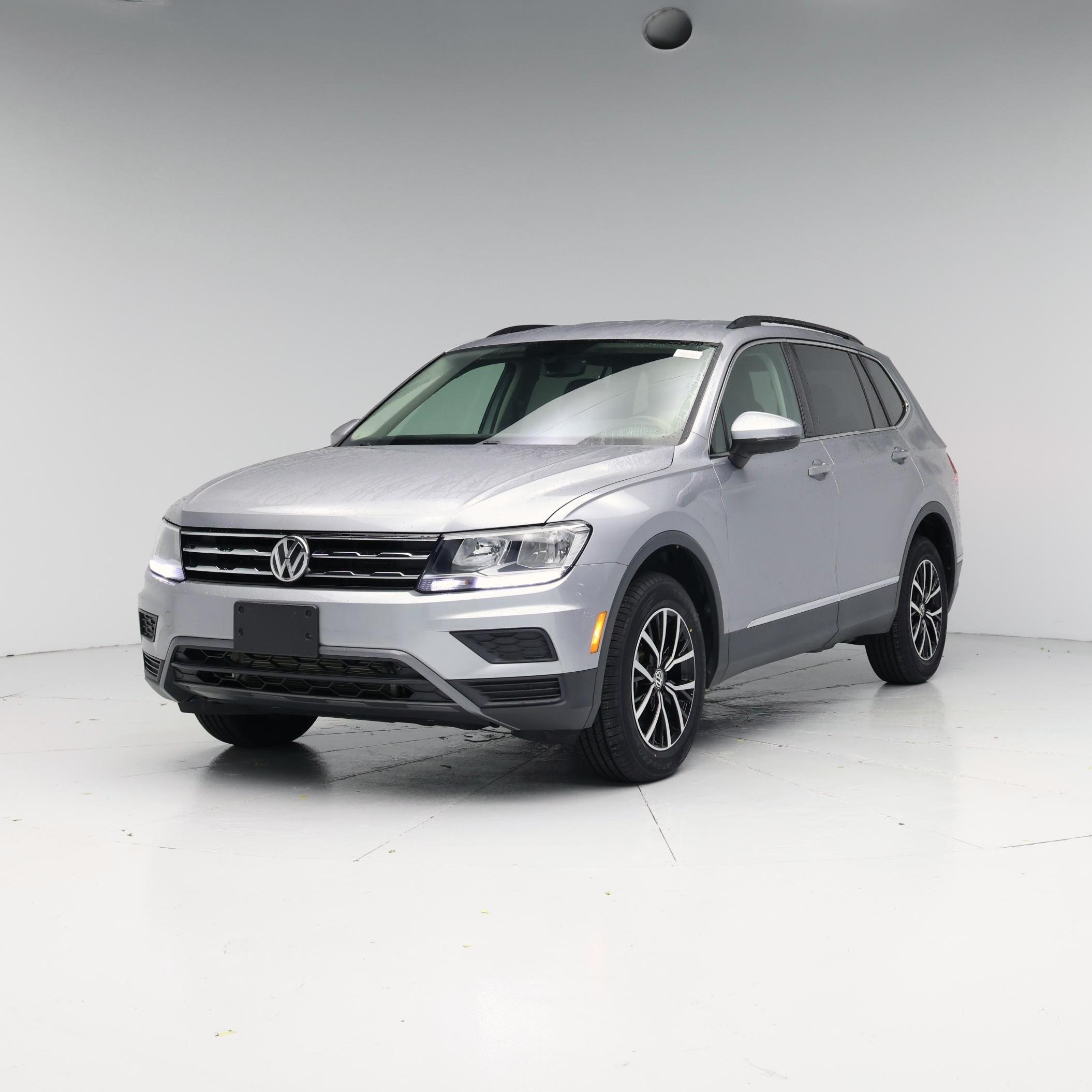 Thumbnail: 2021 Volkswagen Tiguan - 4