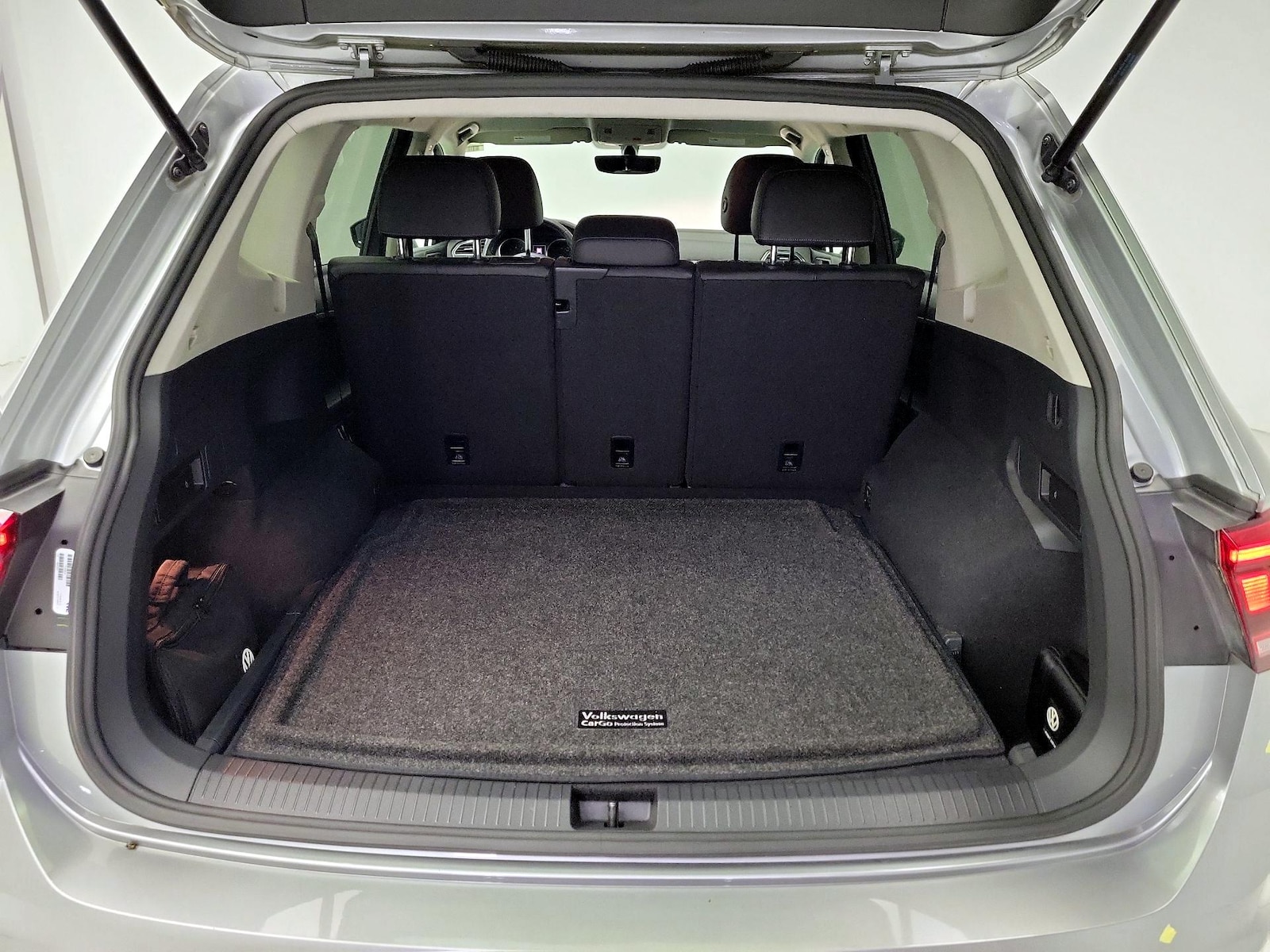 2020 Volkswagen Tiguan SE - Photo 21