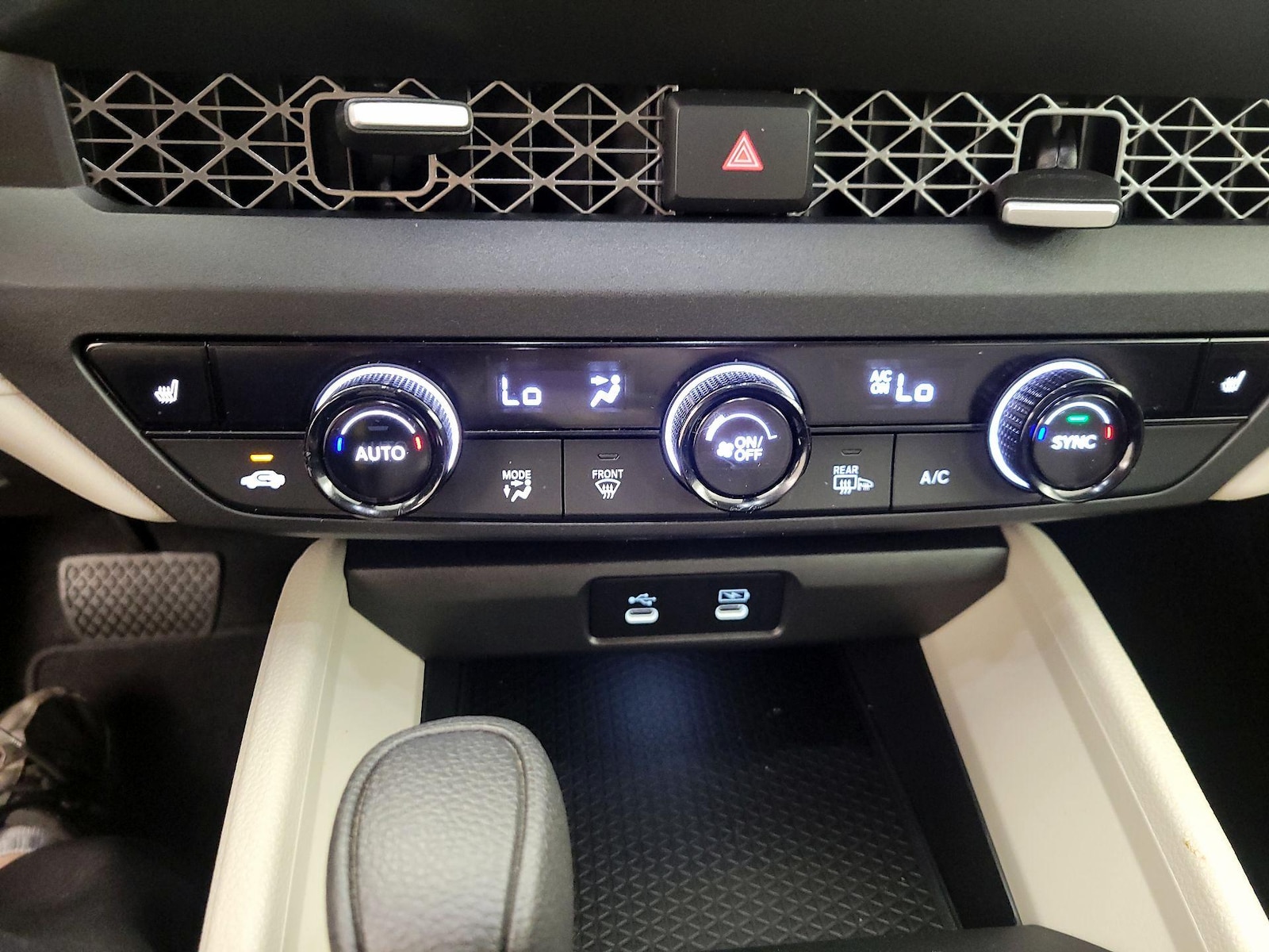 2025 Honda Accord SE - Photo 16