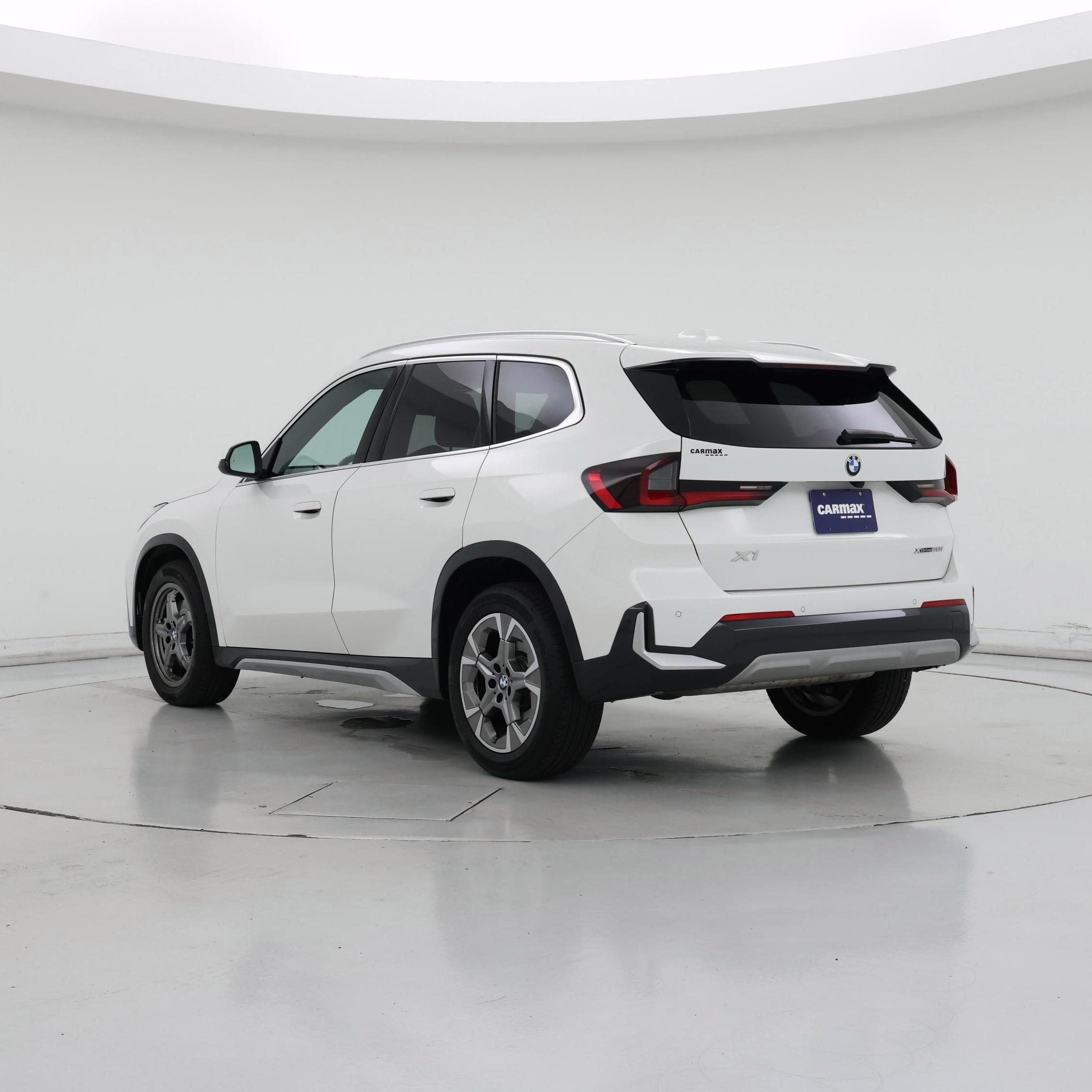 Thumbnail: 2026 BMW X1 - 2