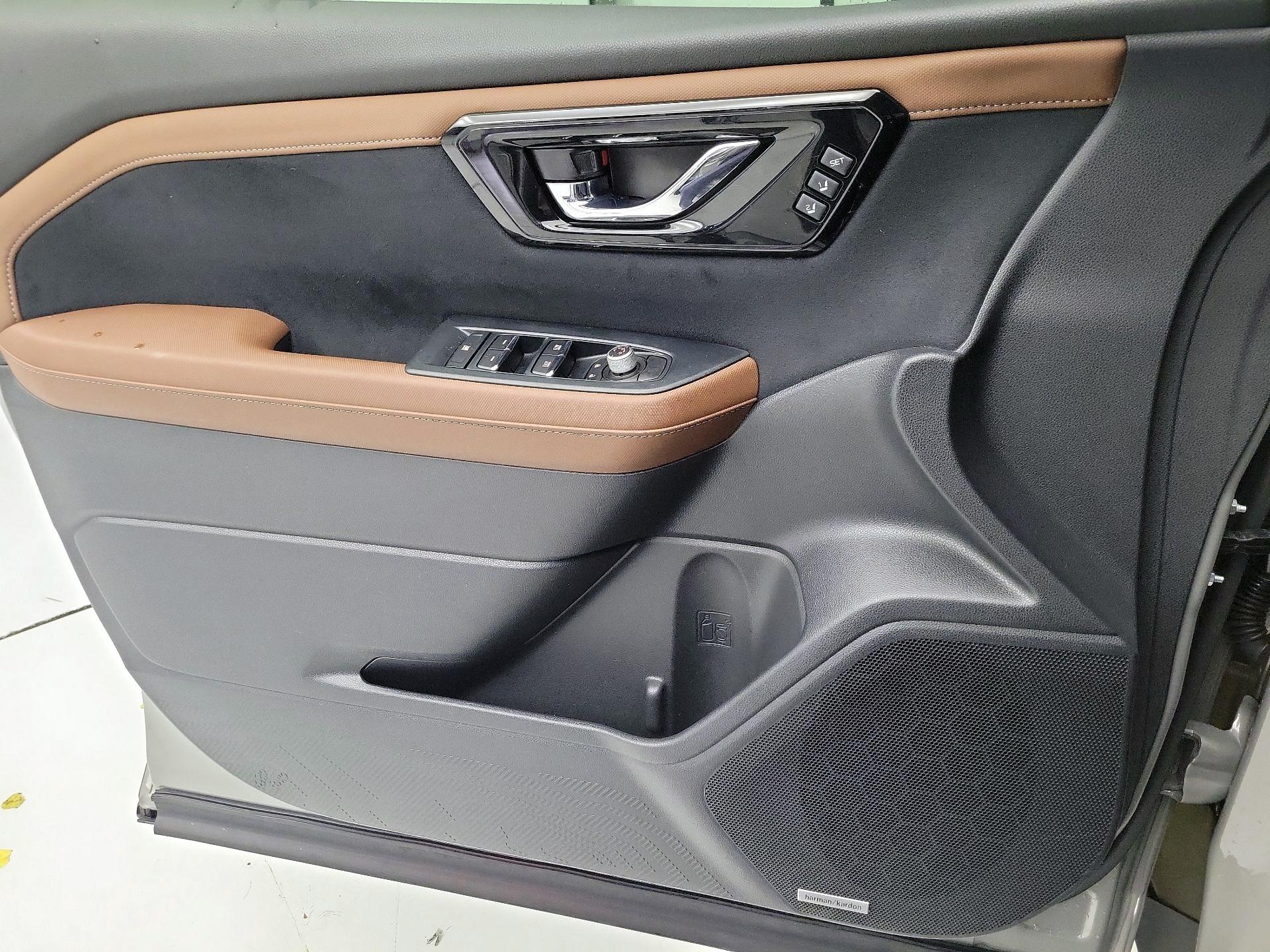 Thumbnail: 2025 Subaru Forester - 12
