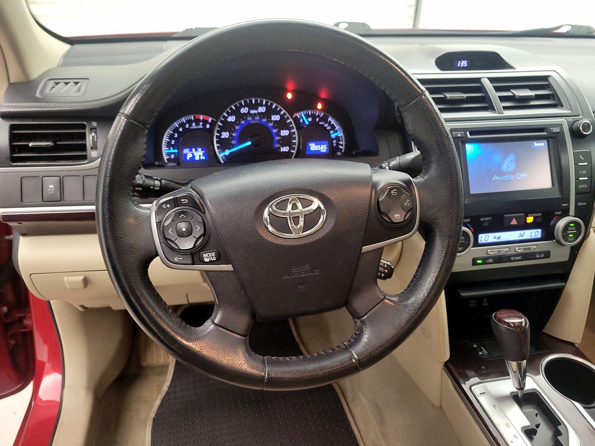 Thumbnail: 2014 Toyota Camry - 10