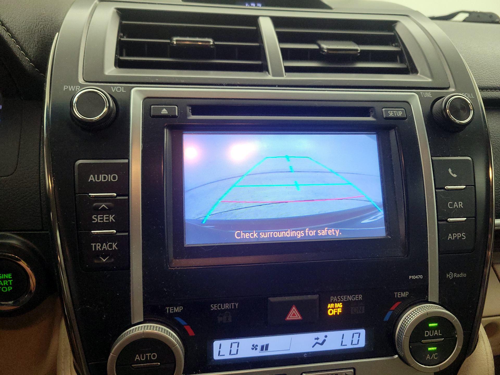 Thumbnail: 2014 Toyota Camry - 15