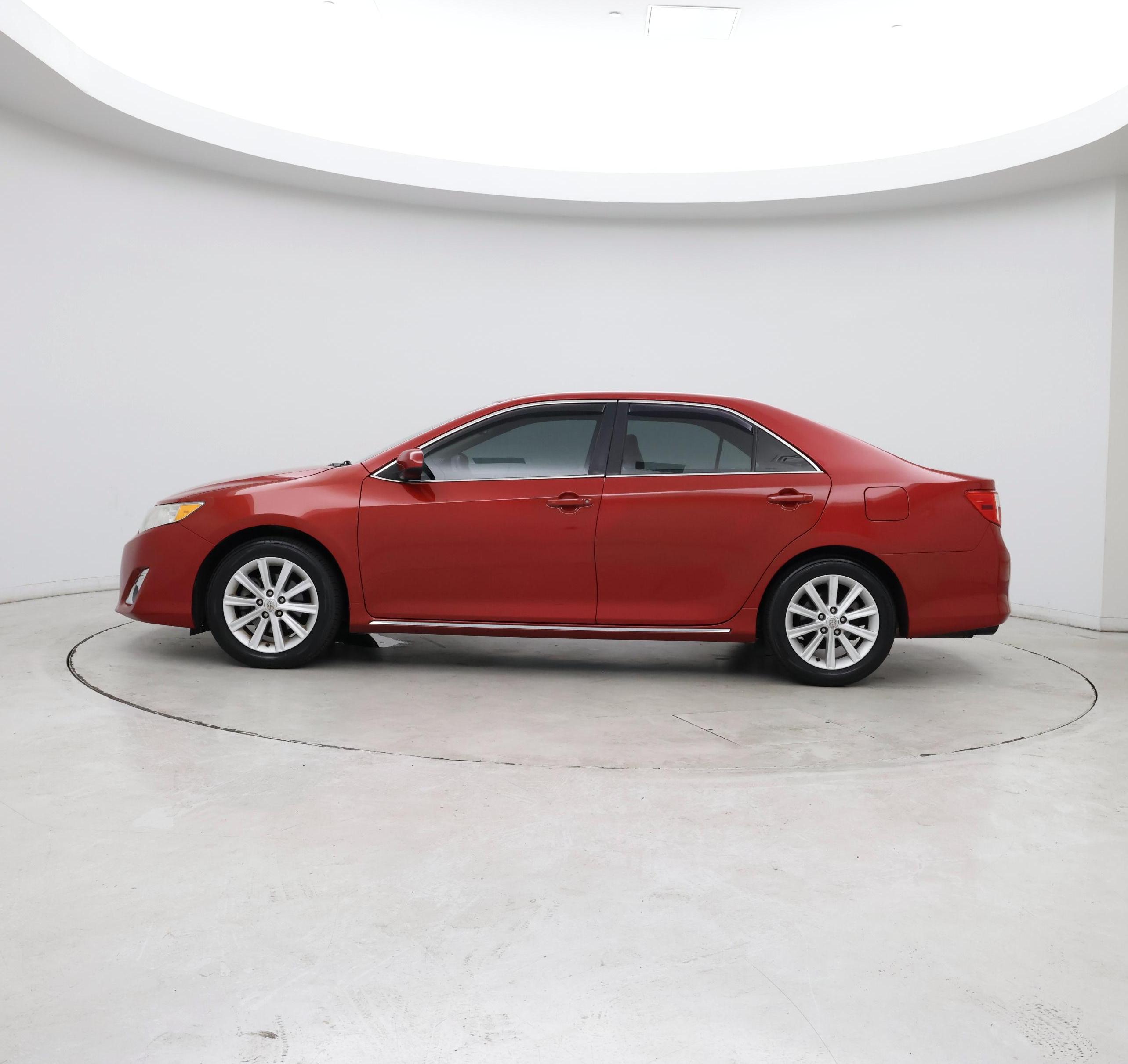 Thumbnail: 2014 Toyota Camry - 3