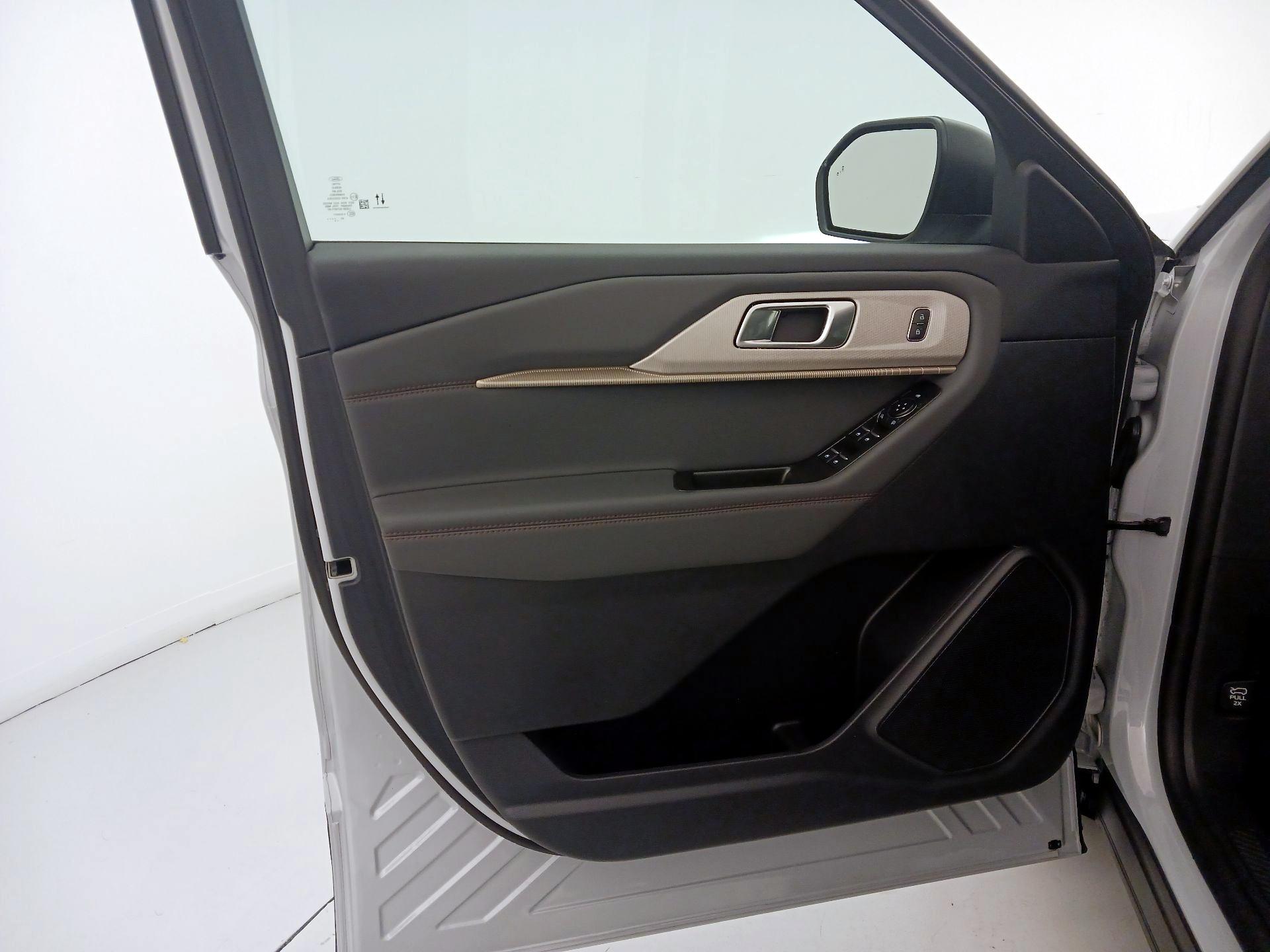 Thumbnail: 2026 Ford Explorer - 12