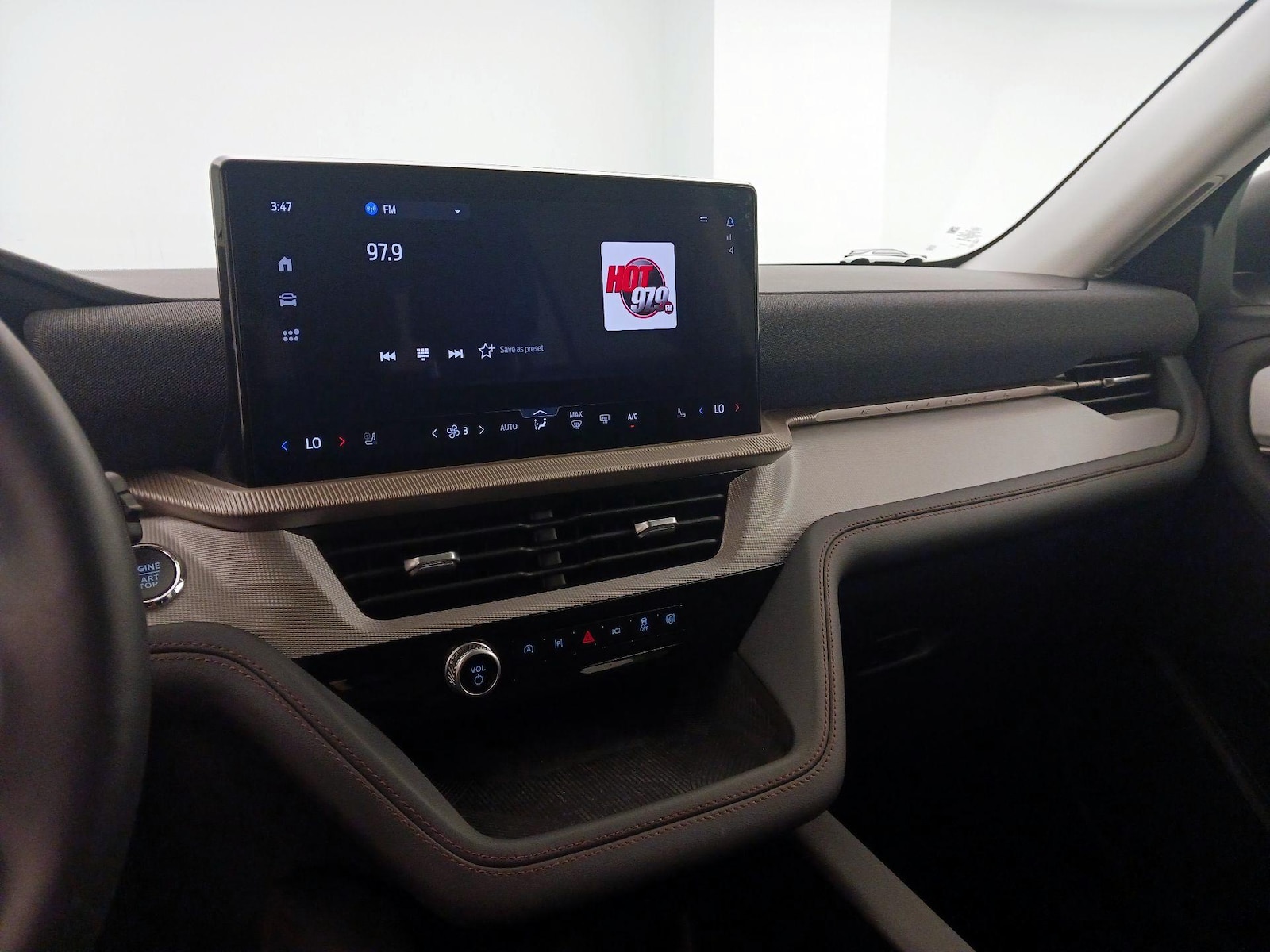 2026 Ford Explorer - Photo 17