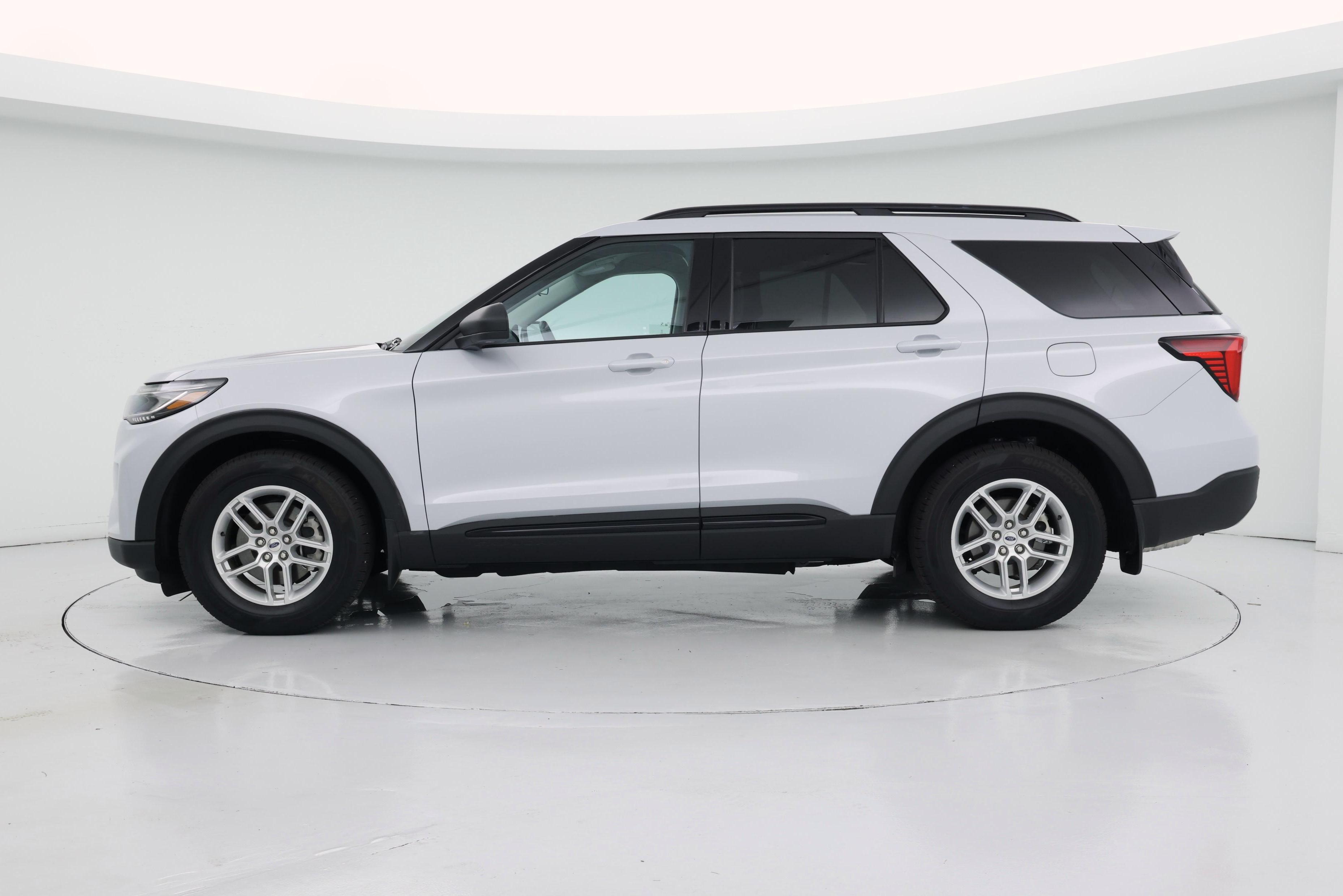 Thumbnail: 2026 Ford Explorer - 3