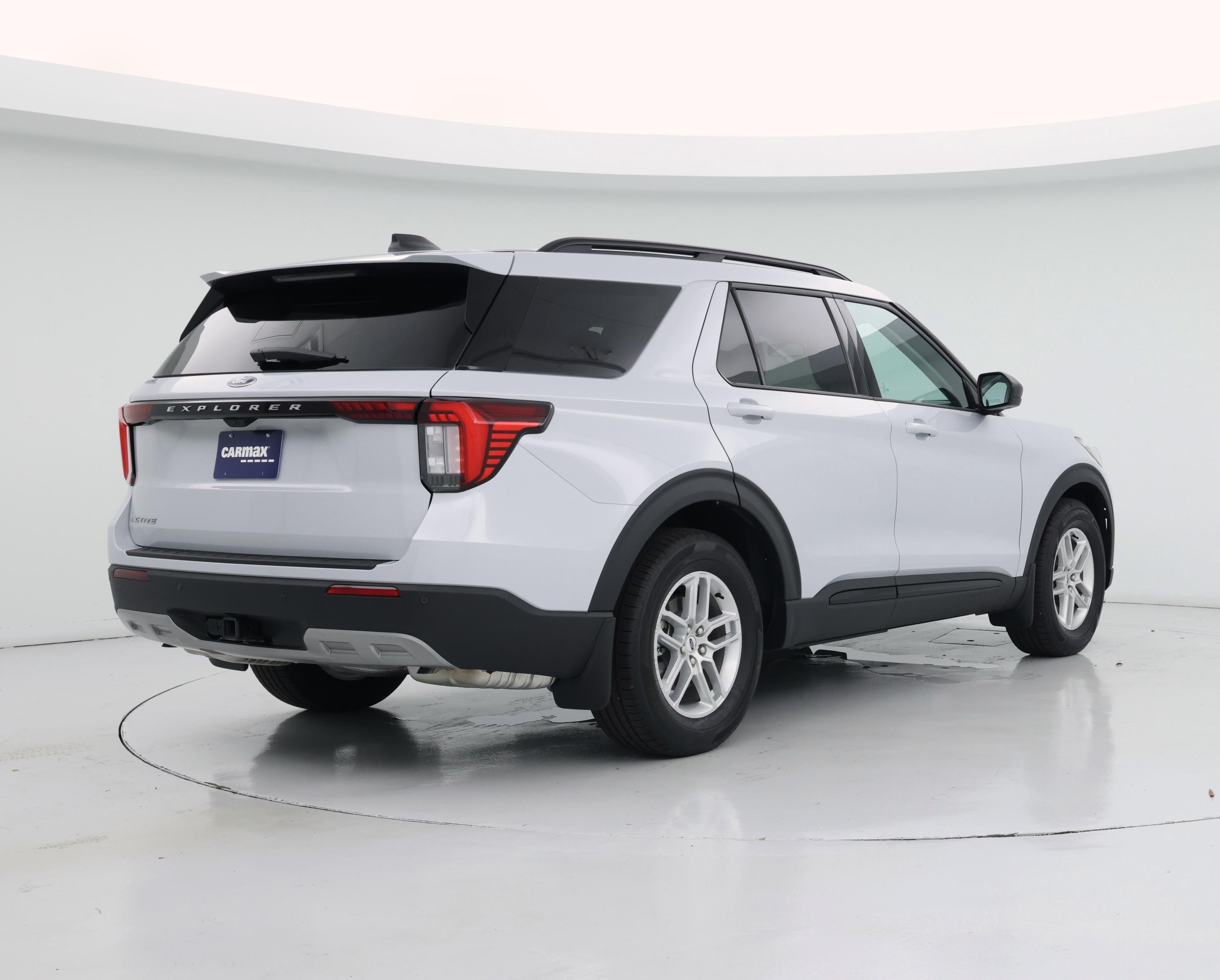 Thumbnail: 2026 Ford Explorer - 8