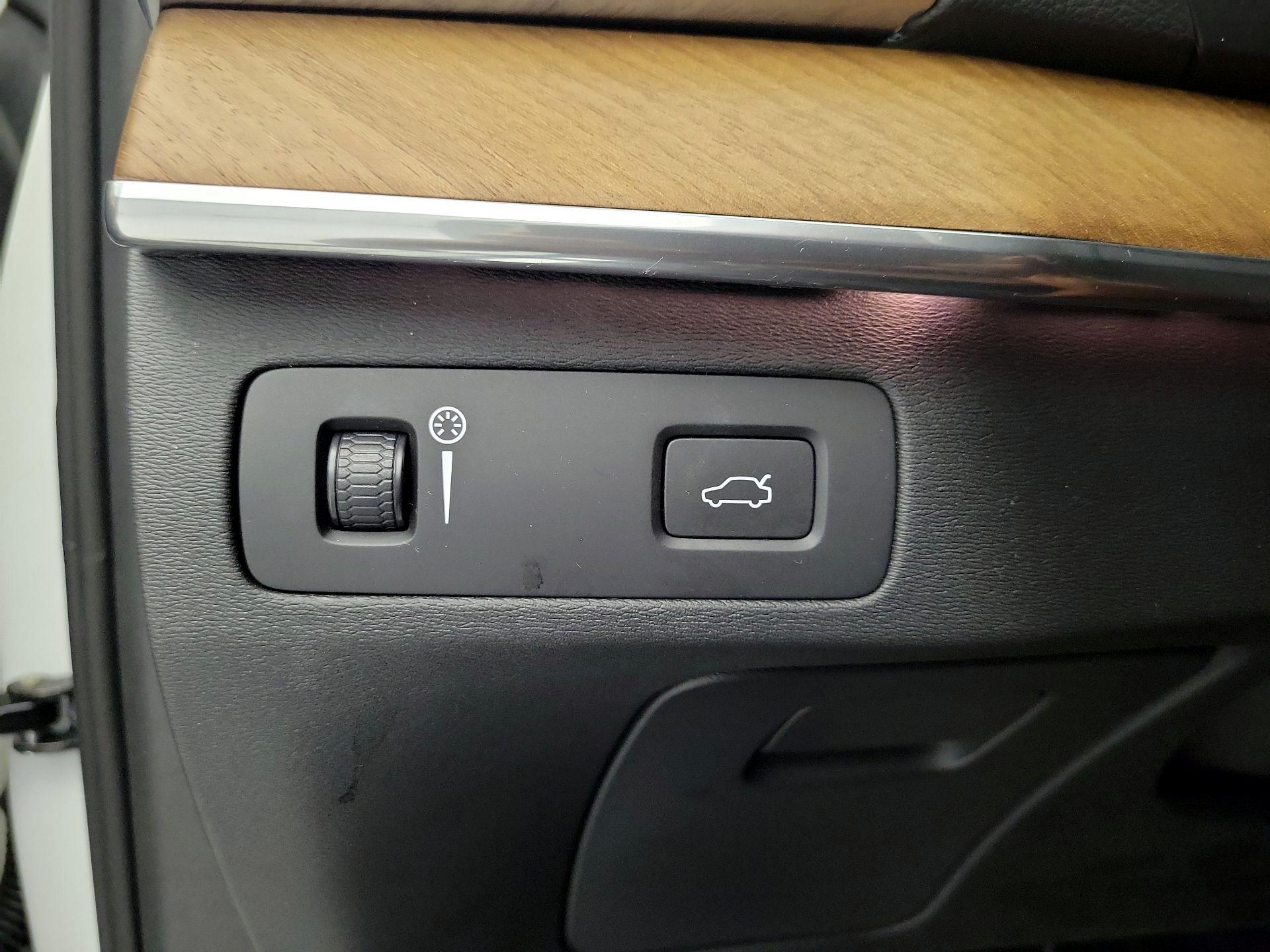 Thumbnail: 2019 Volvo XC90 - 13