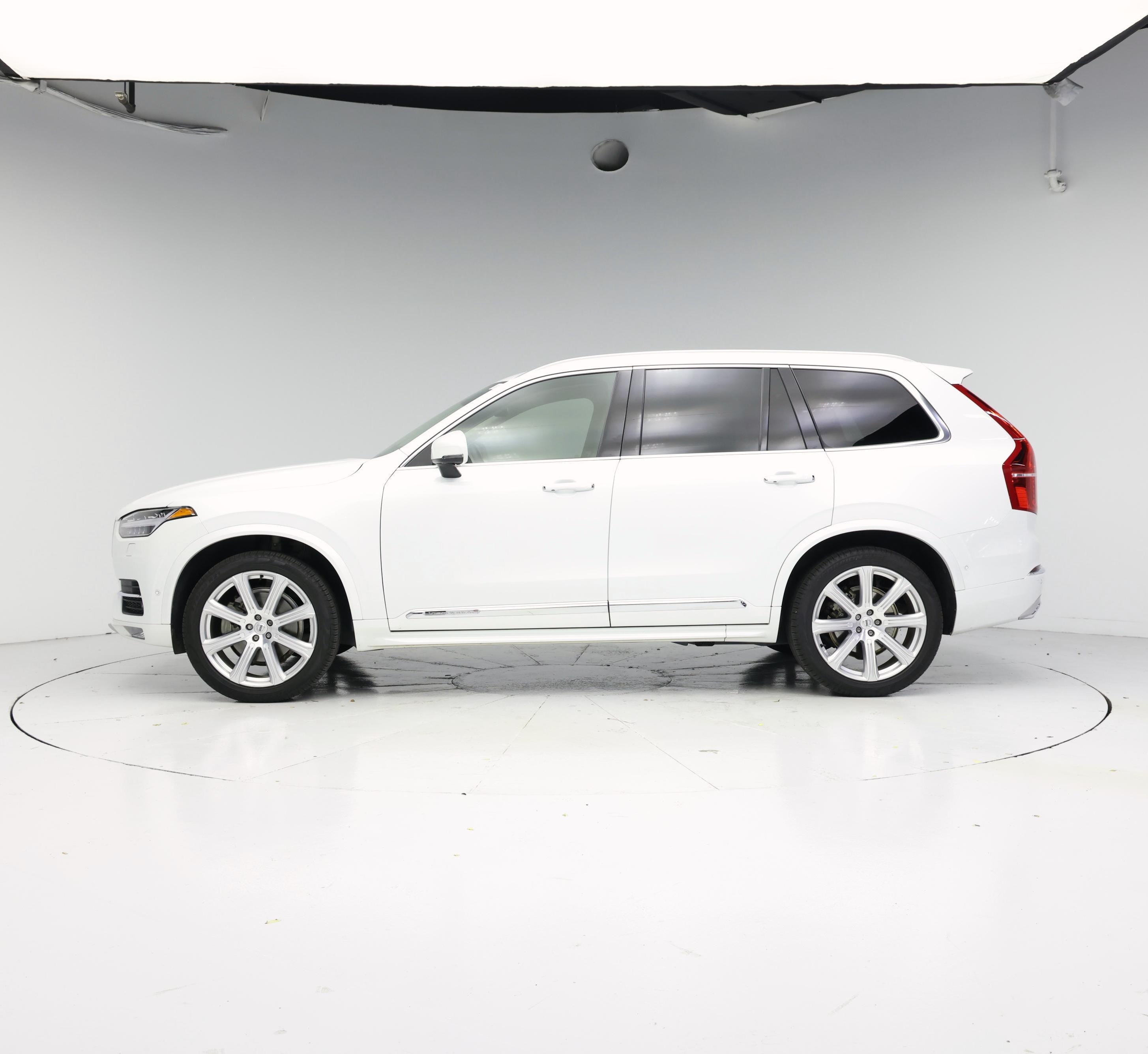 Thumbnail: 2019 Volvo XC90 - 3