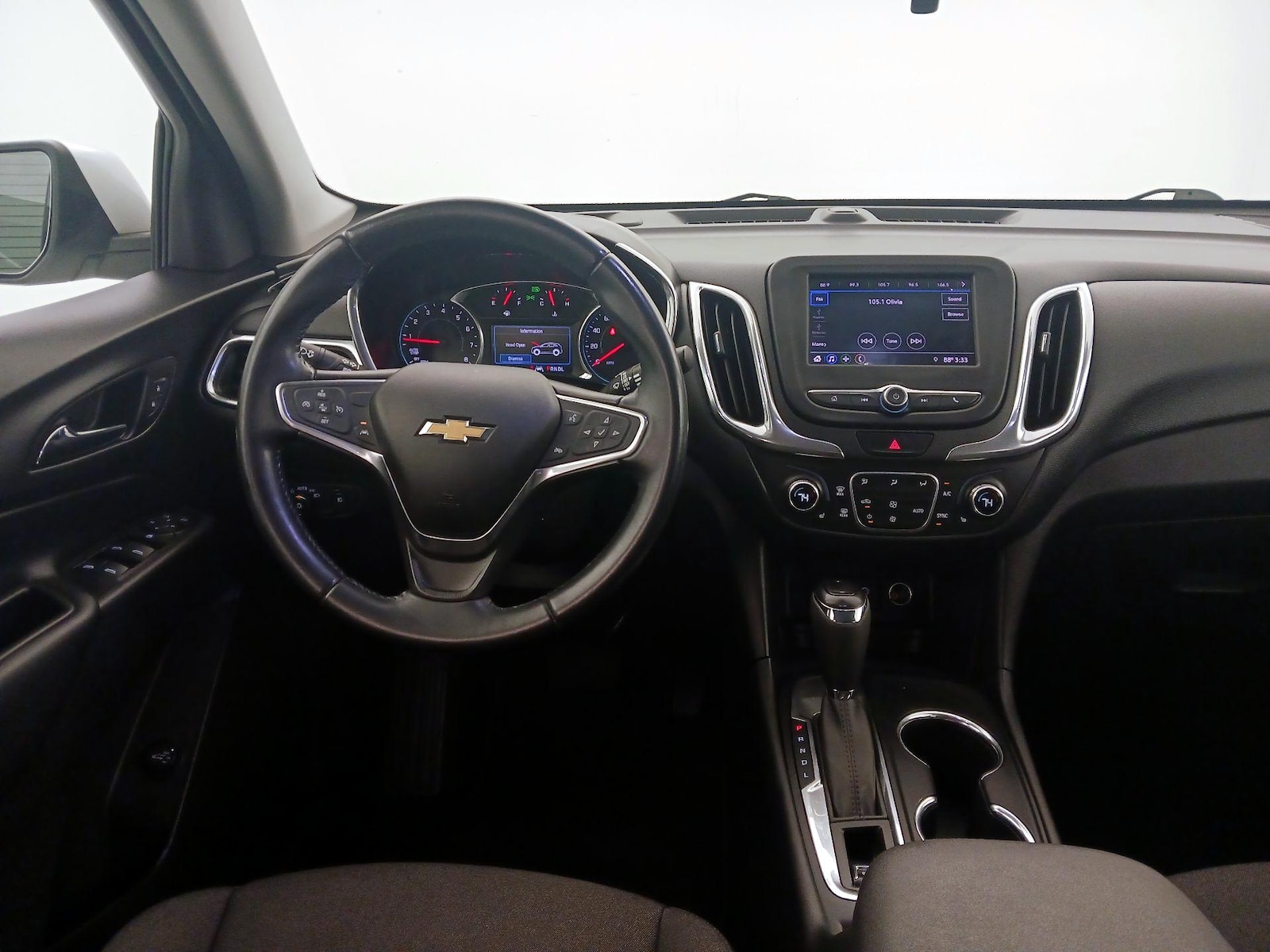 2020 Chevrolet Equinox LT - Photo 11