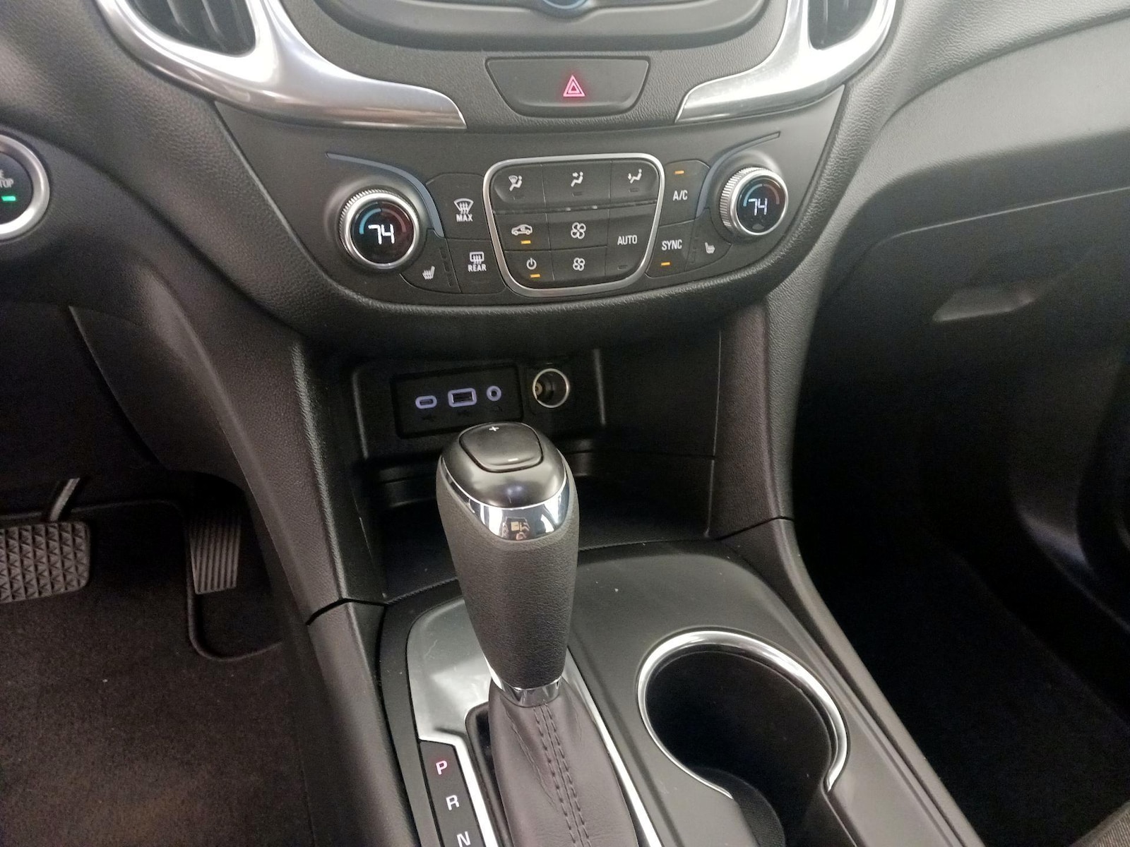 2020 Chevrolet Equinox LT - Photo 17
