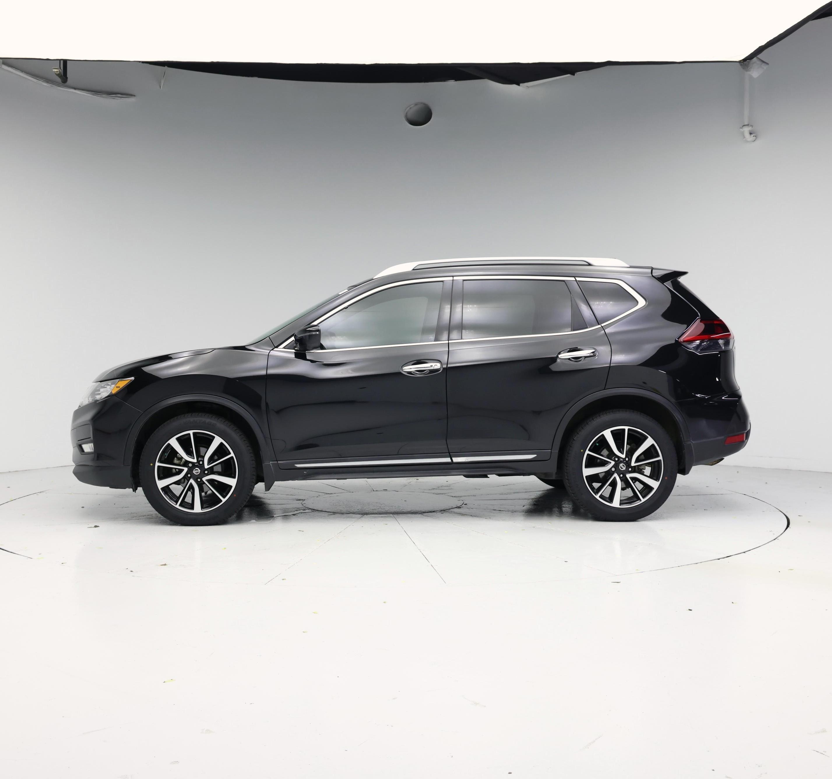 Thumbnail: 2019 Nissan Rogue - 3