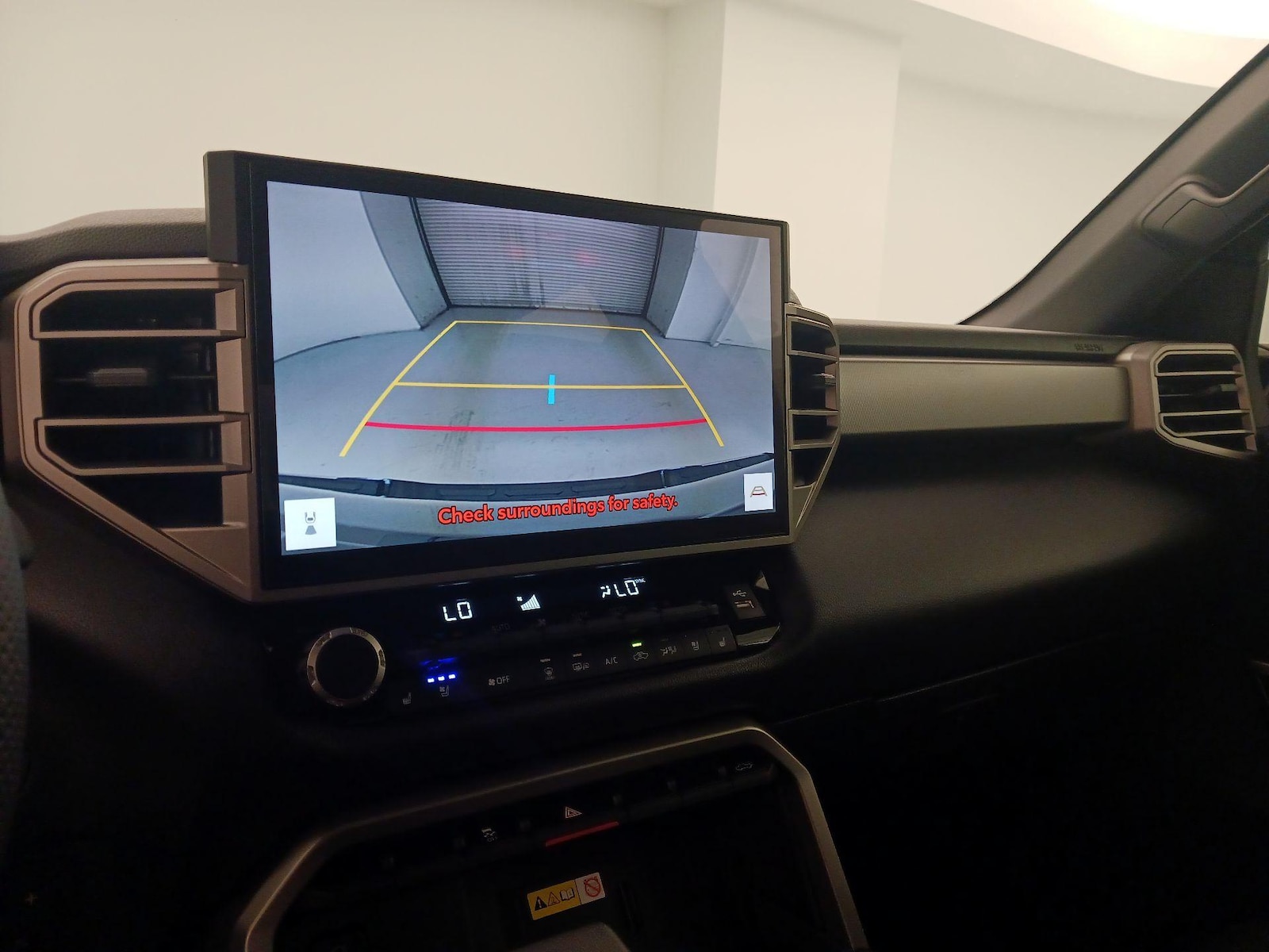 2026 Toyota Tundra Limited - Photo 15