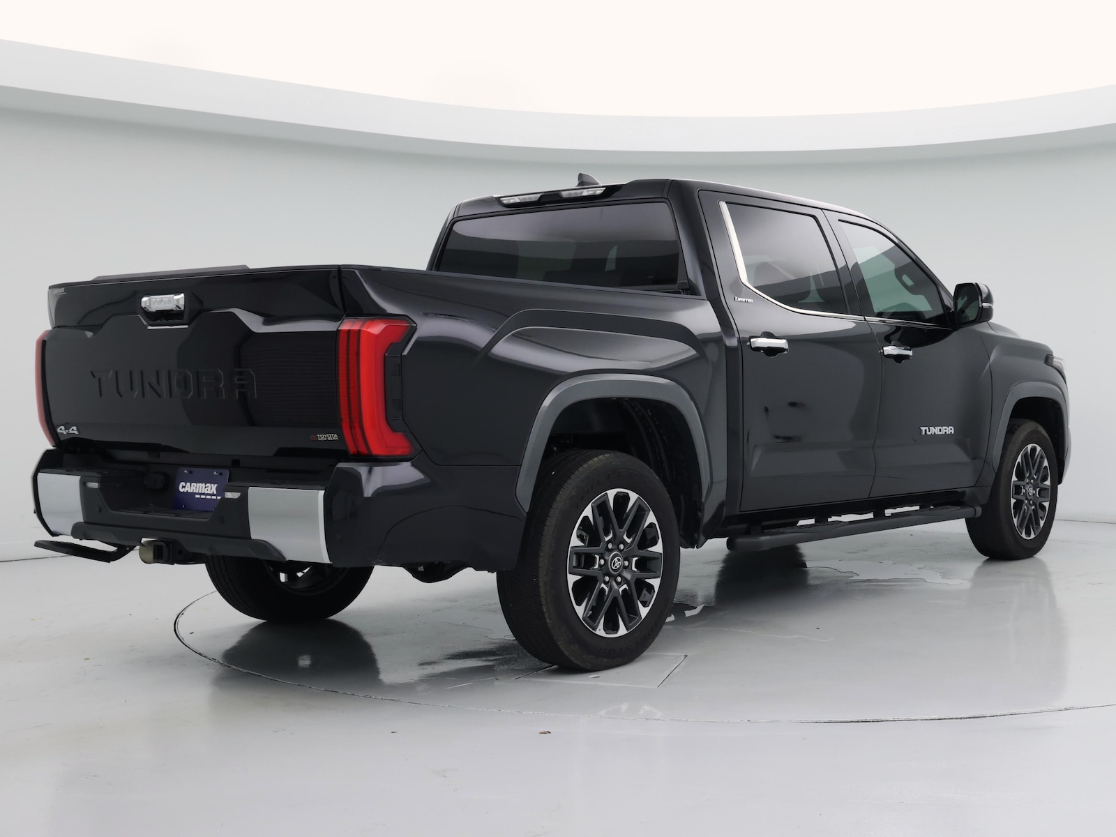 2026 Toyota Tundra Limited - Photo 9