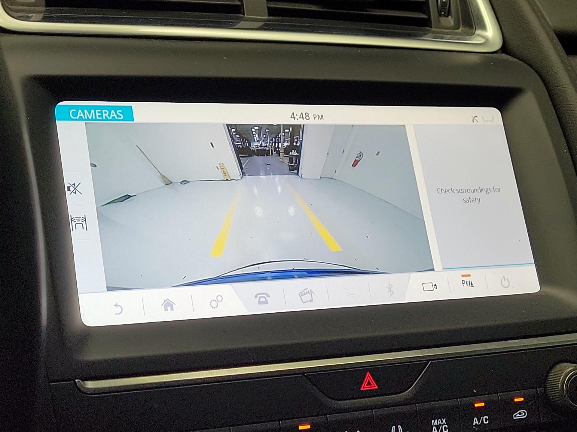 Thumbnail: 2019 Jaguar E-Pace - 14