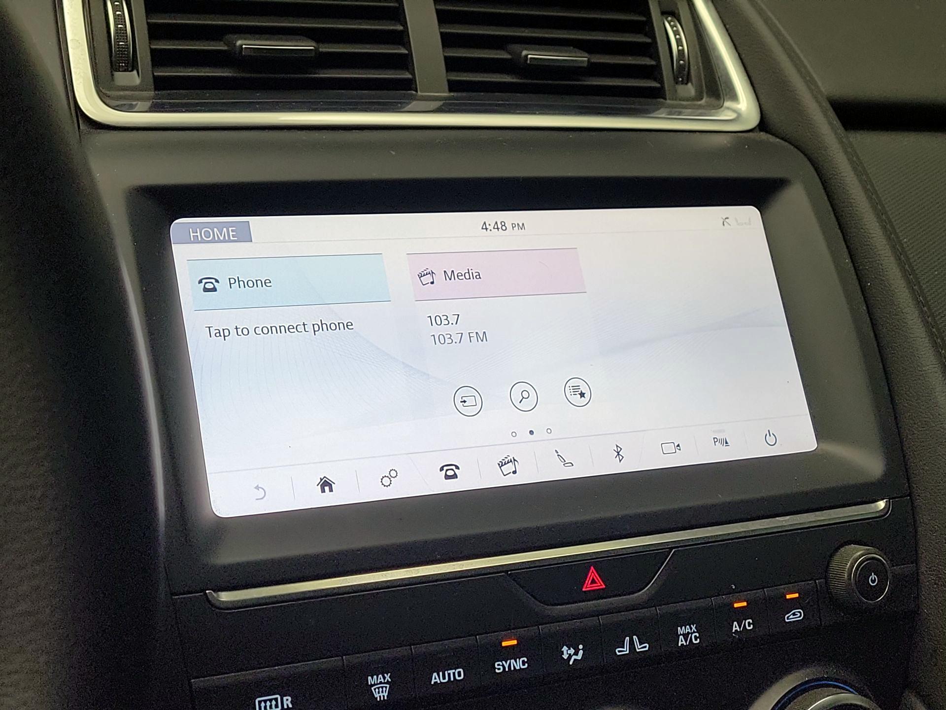 Thumbnail: 2019 Jaguar E-Pace - 15