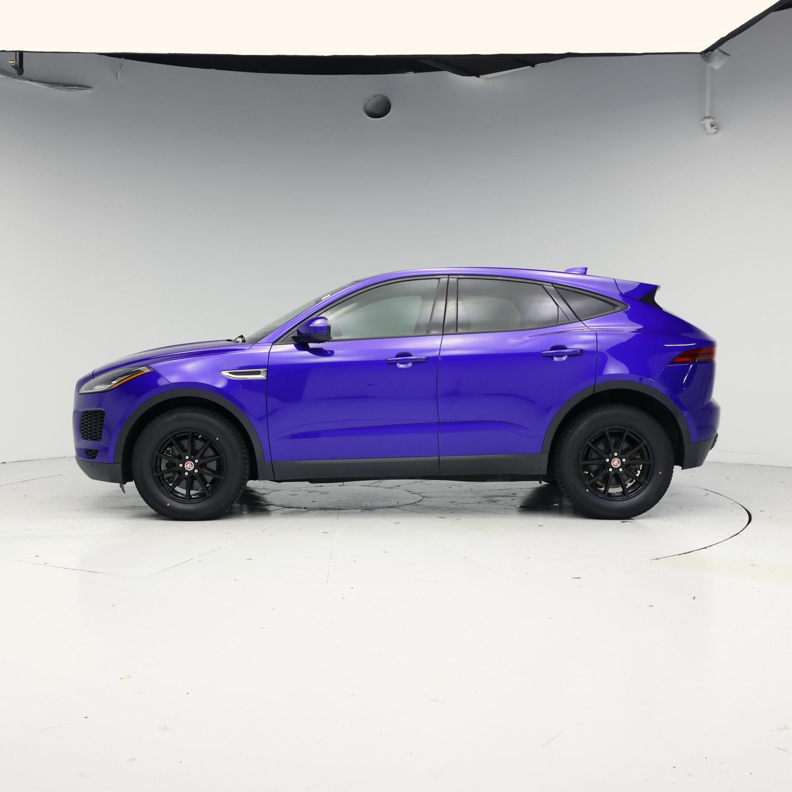 Thumbnail: 2019 Jaguar E-Pace - 3