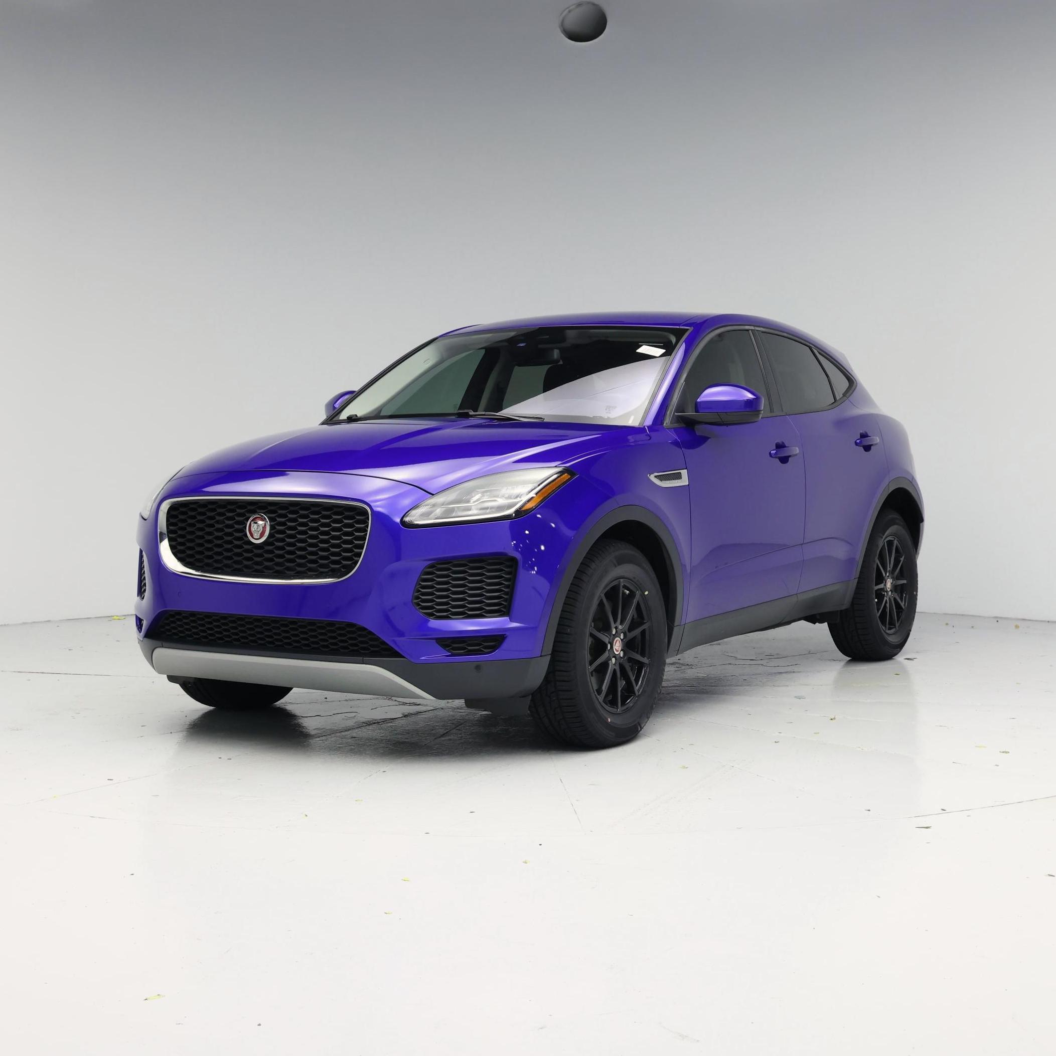 Thumbnail: 2019 Jaguar E-Pace - 4